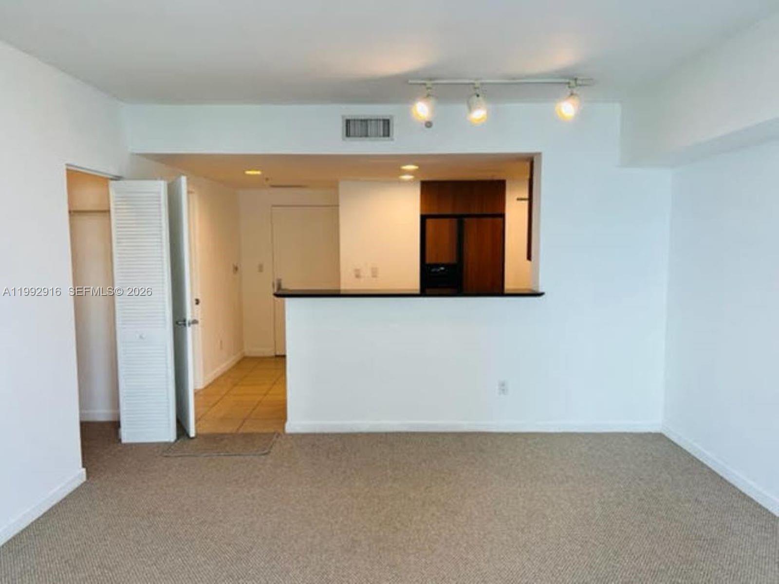 335 S Biscayne Blvd #2406, Miami FL 33131