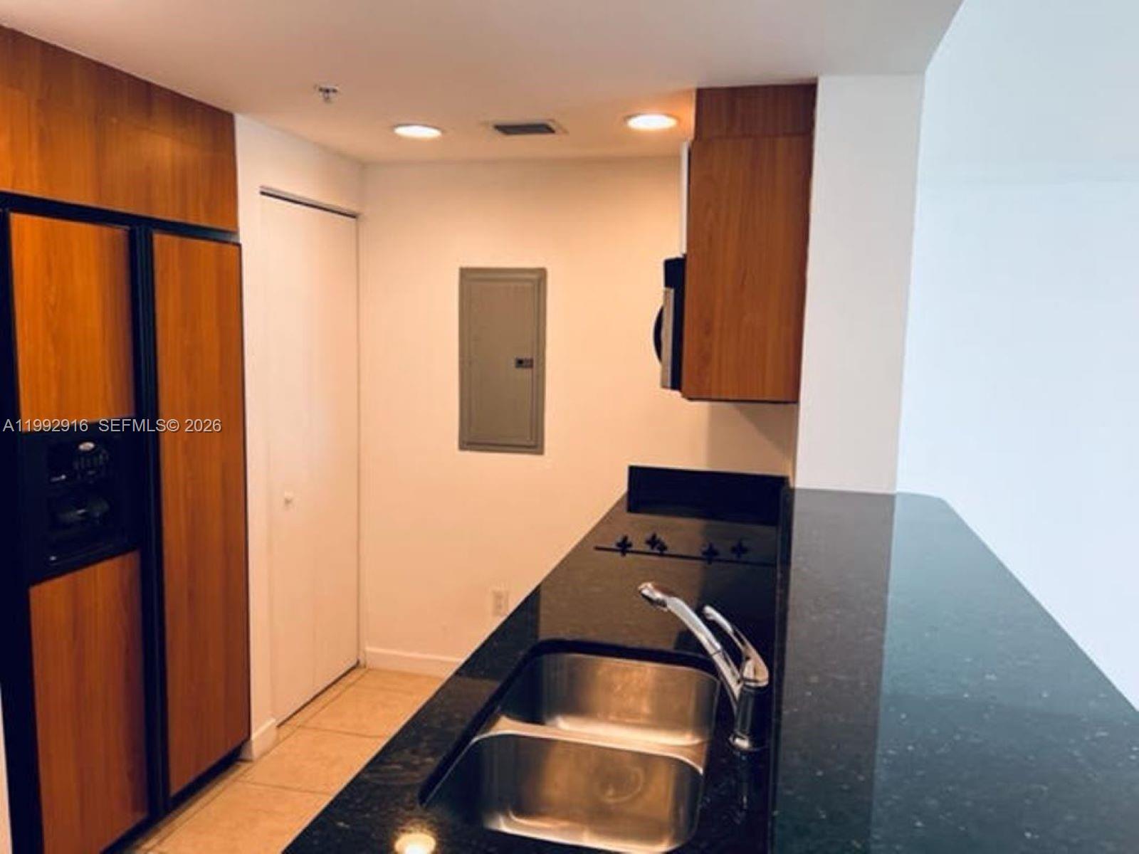 335 S Biscayne Blvd #2406, Miami FL 33131