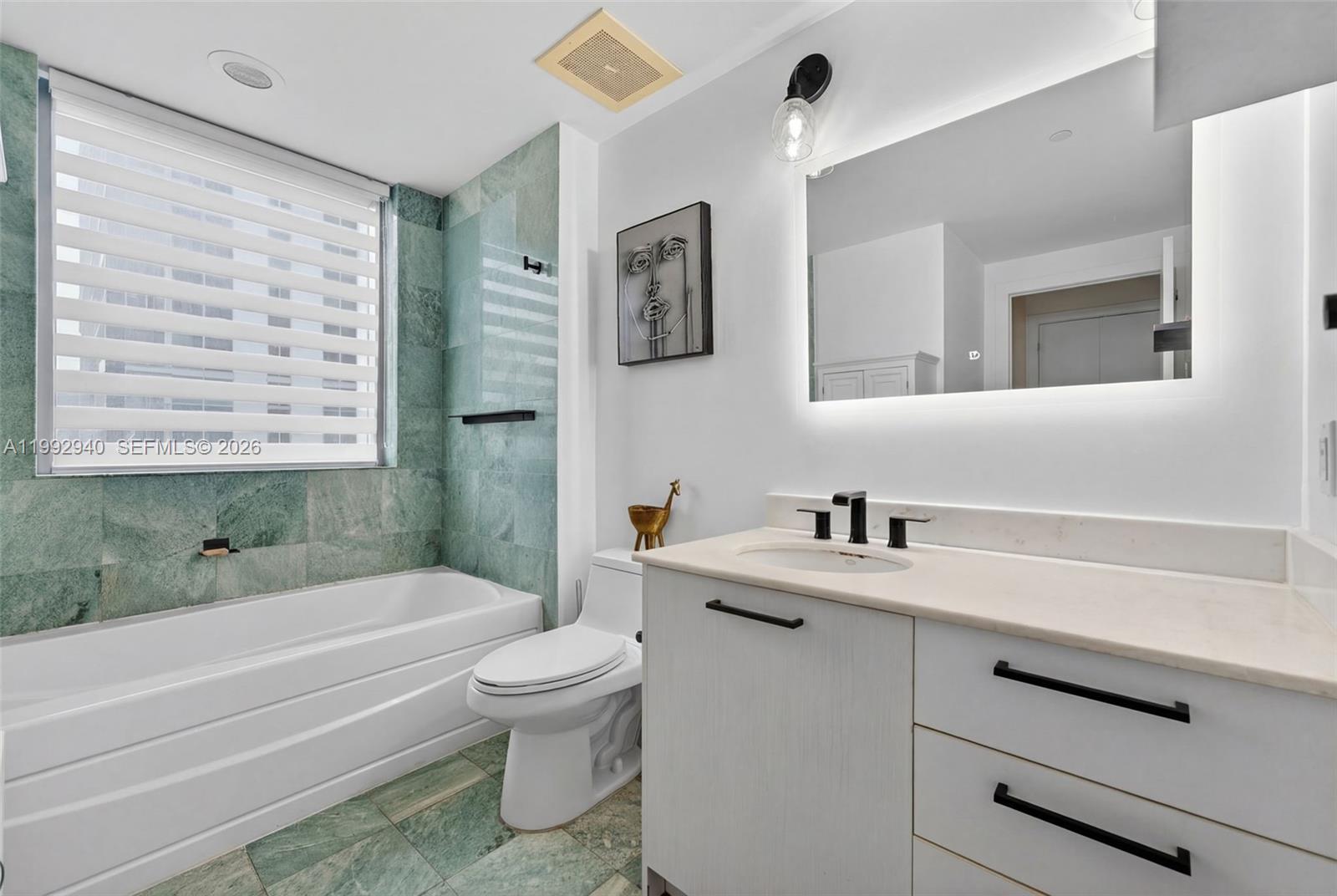1050 Brickell Ave #2510, Miami FL 33131