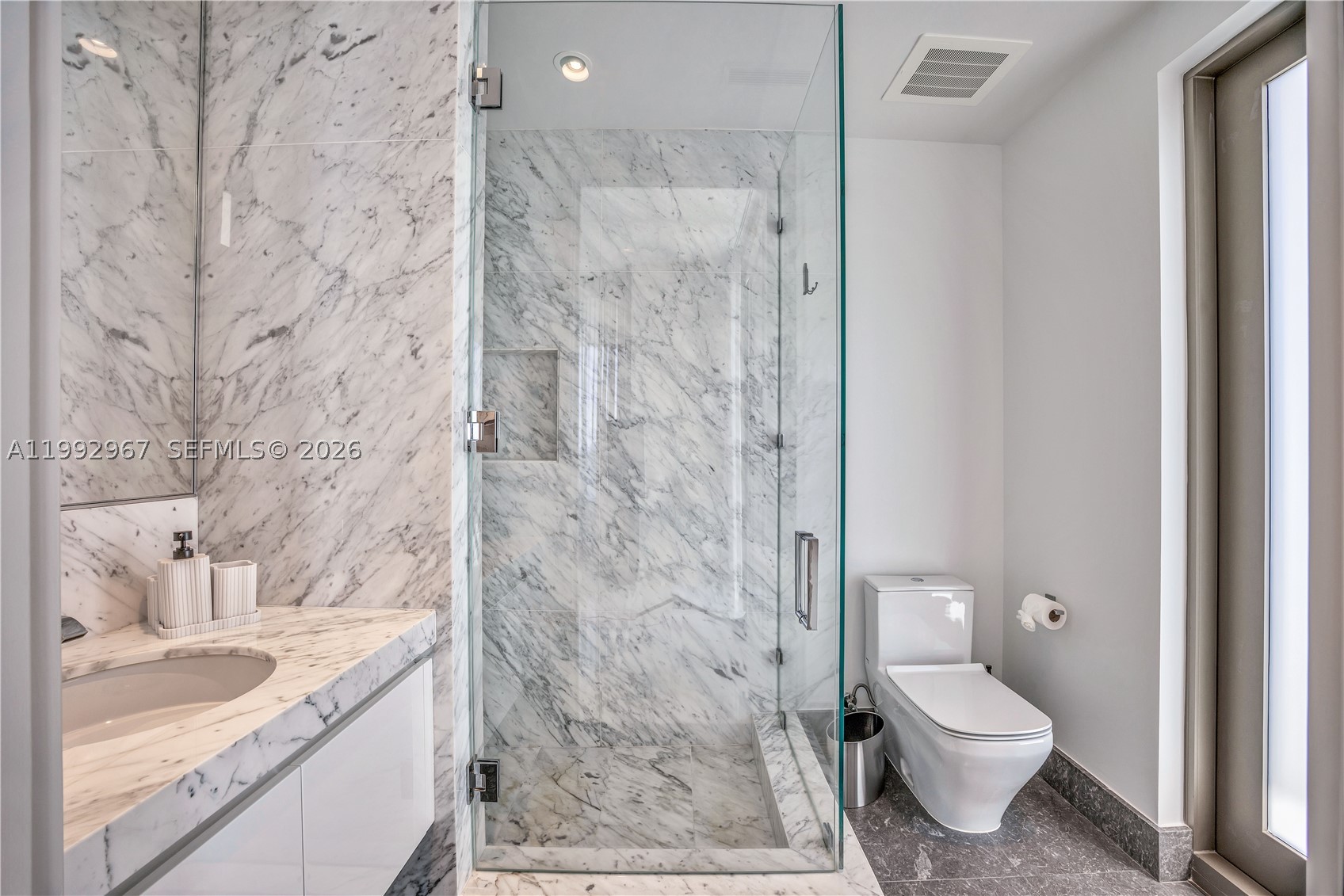 17901 Collins Ave #2404, Sunny Isles Beach FL 33160