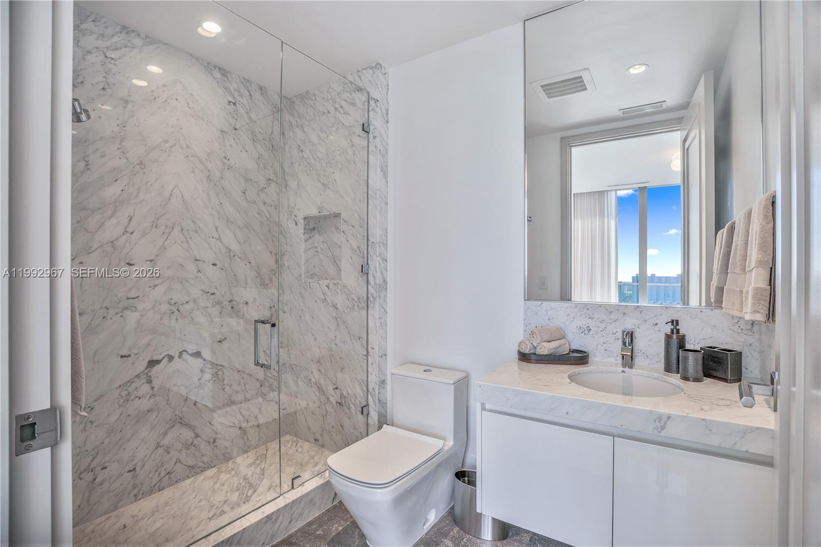 17901 Collins Ave #2404, Sunny Isles Beach FL 33160