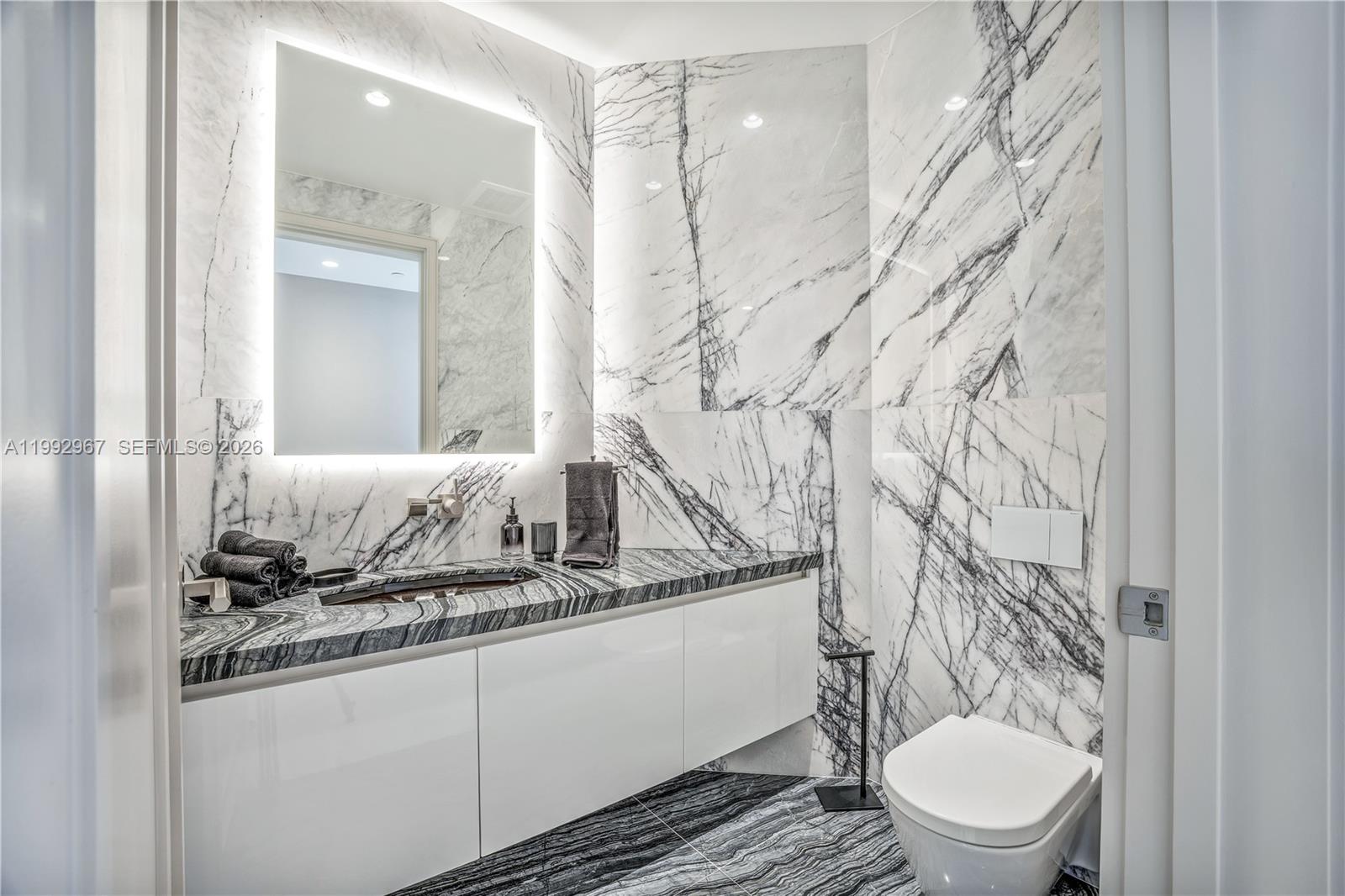17901 Collins Ave #2404, Sunny Isles Beach FL 33160
