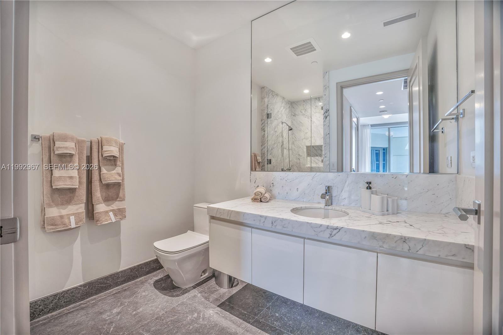 17901 Collins Ave #2404, Sunny Isles Beach FL 33160