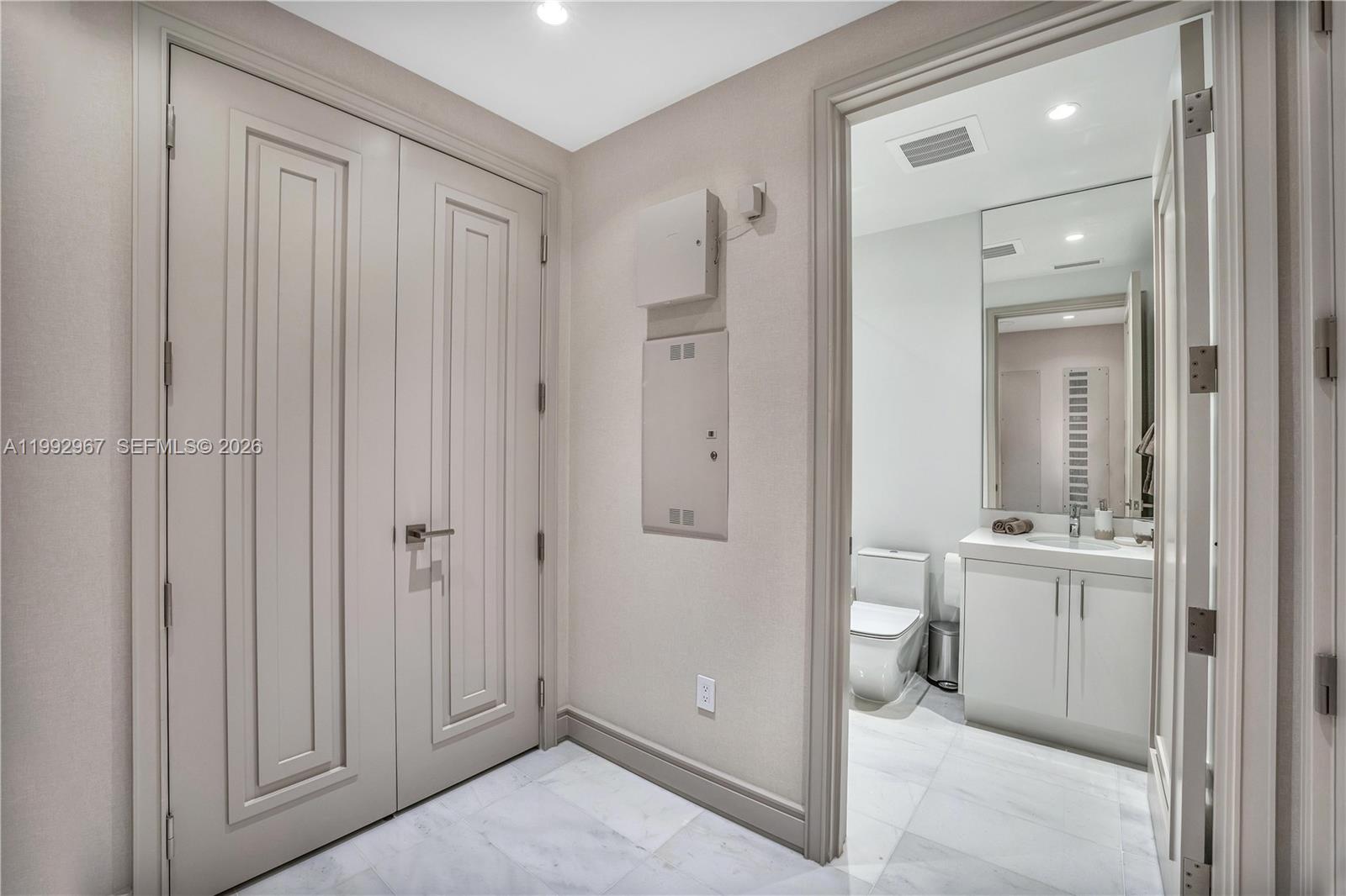 17901 Collins Ave #2404, Sunny Isles Beach FL 33160