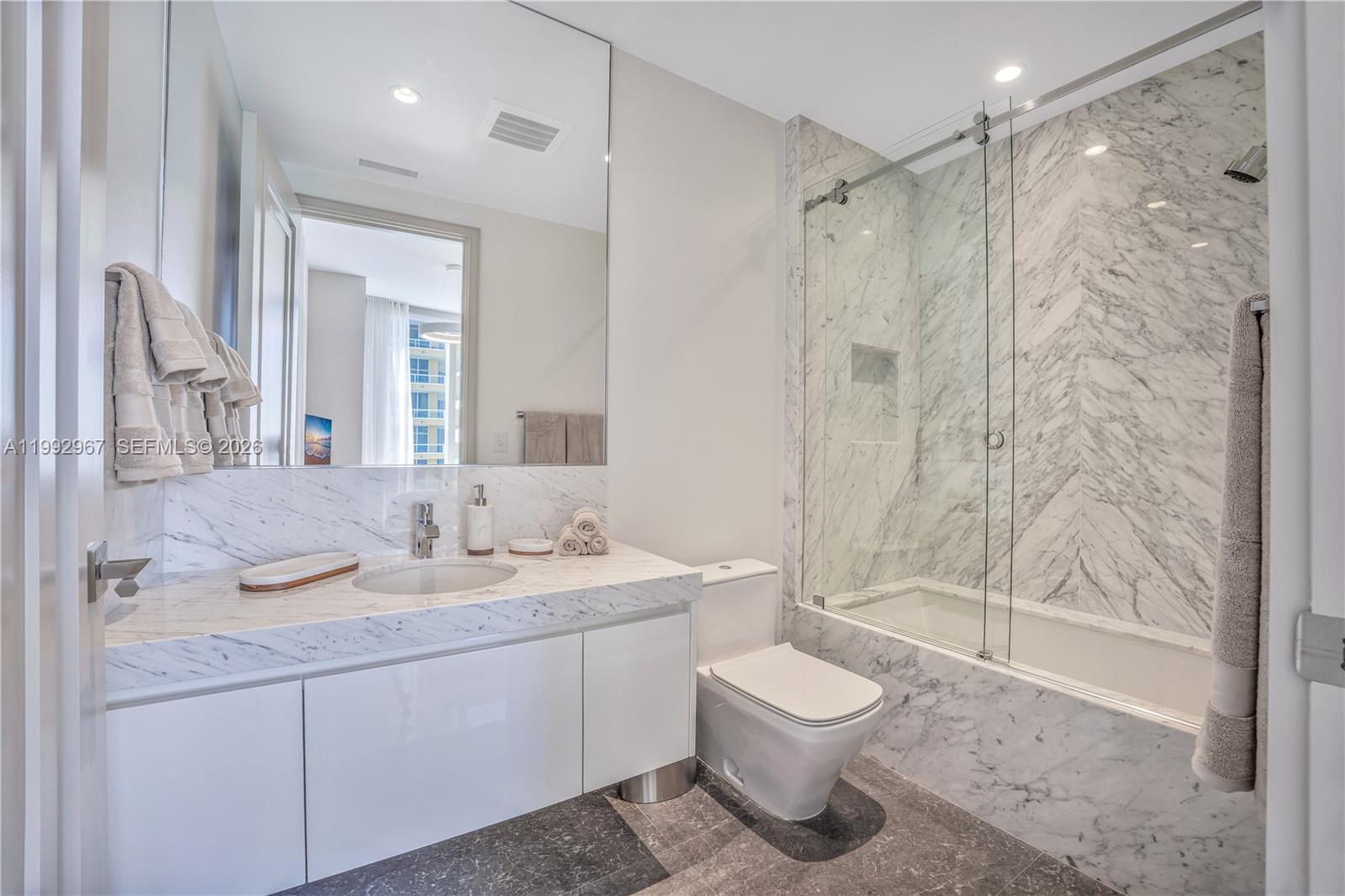 17901 Collins Ave #2404, Sunny Isles Beach FL 33160
