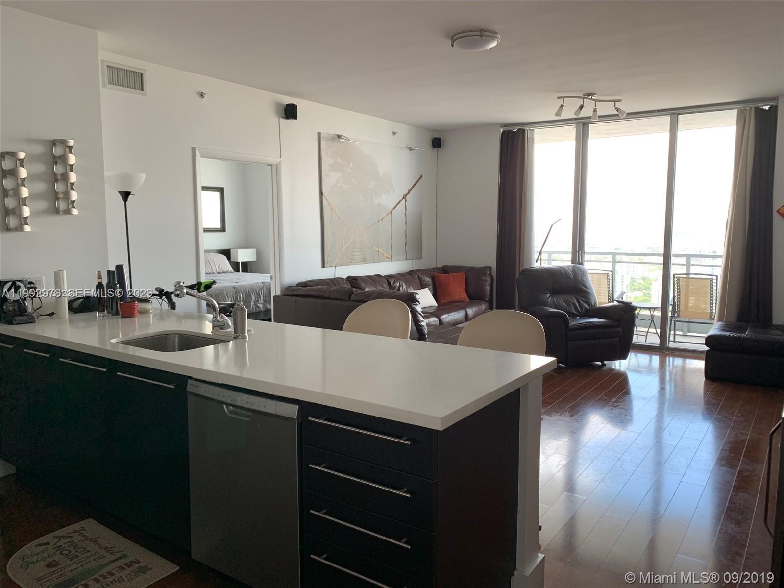 90 SW 3rd St #4008, Miami FL 33130