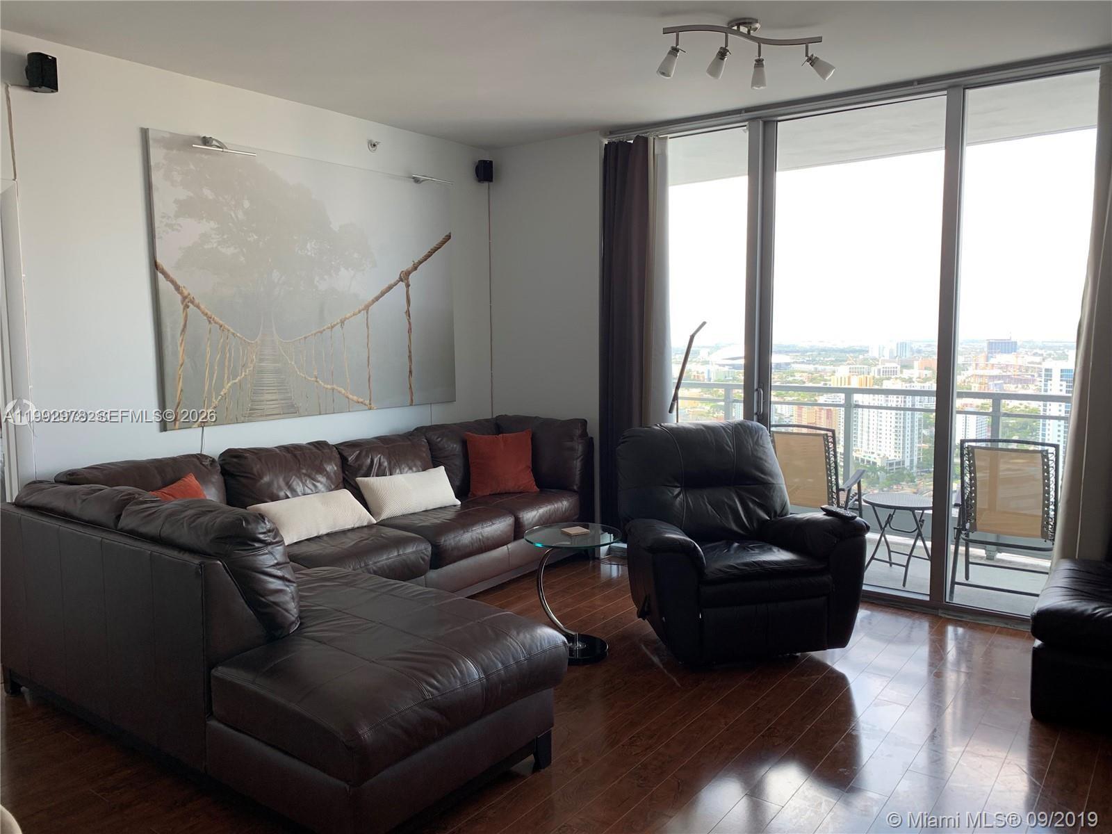 90 SW 3rd St #4008, Miami FL 33130
