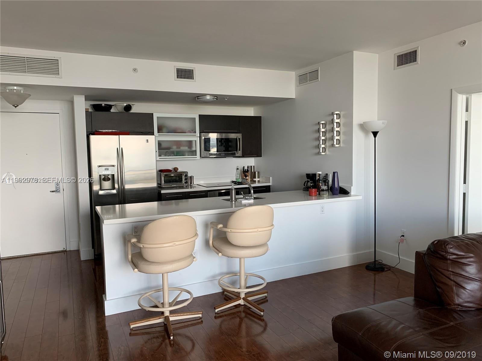 90 SW 3rd St #4008, Miami FL 33130