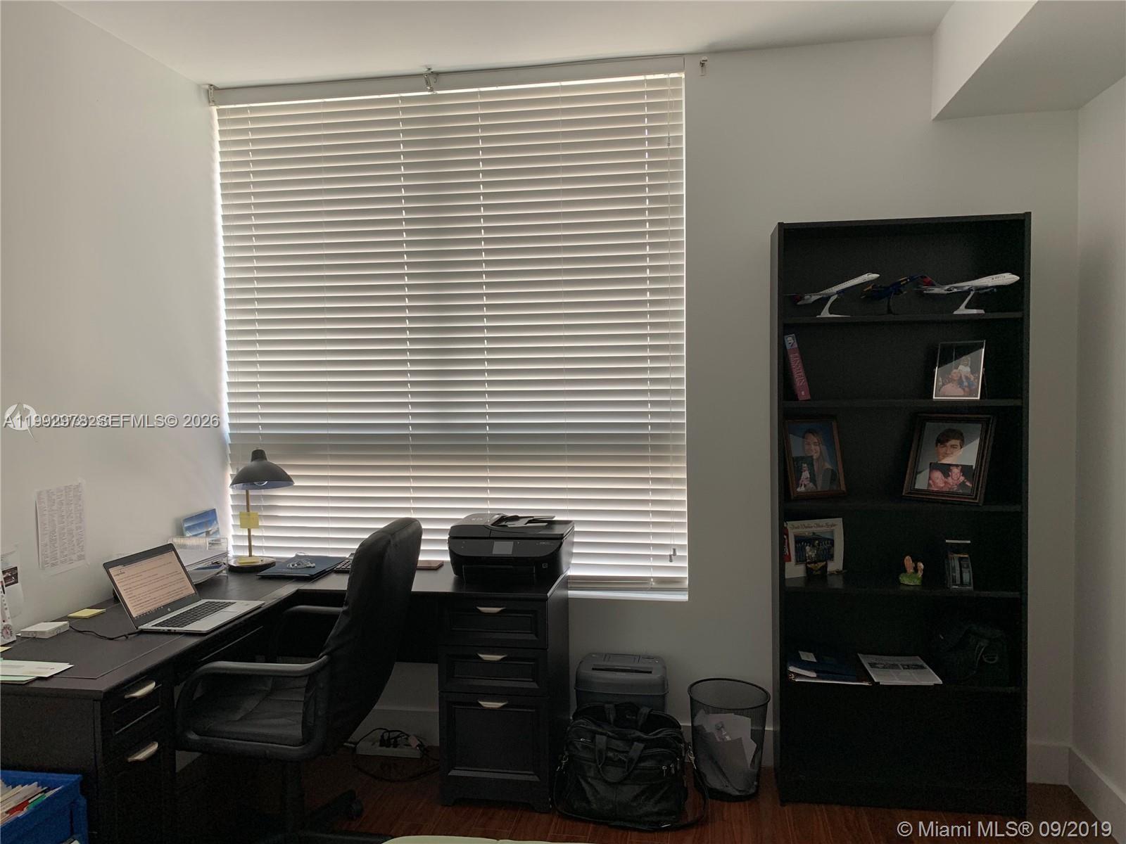 90 SW 3rd St #4008, Miami FL 33130