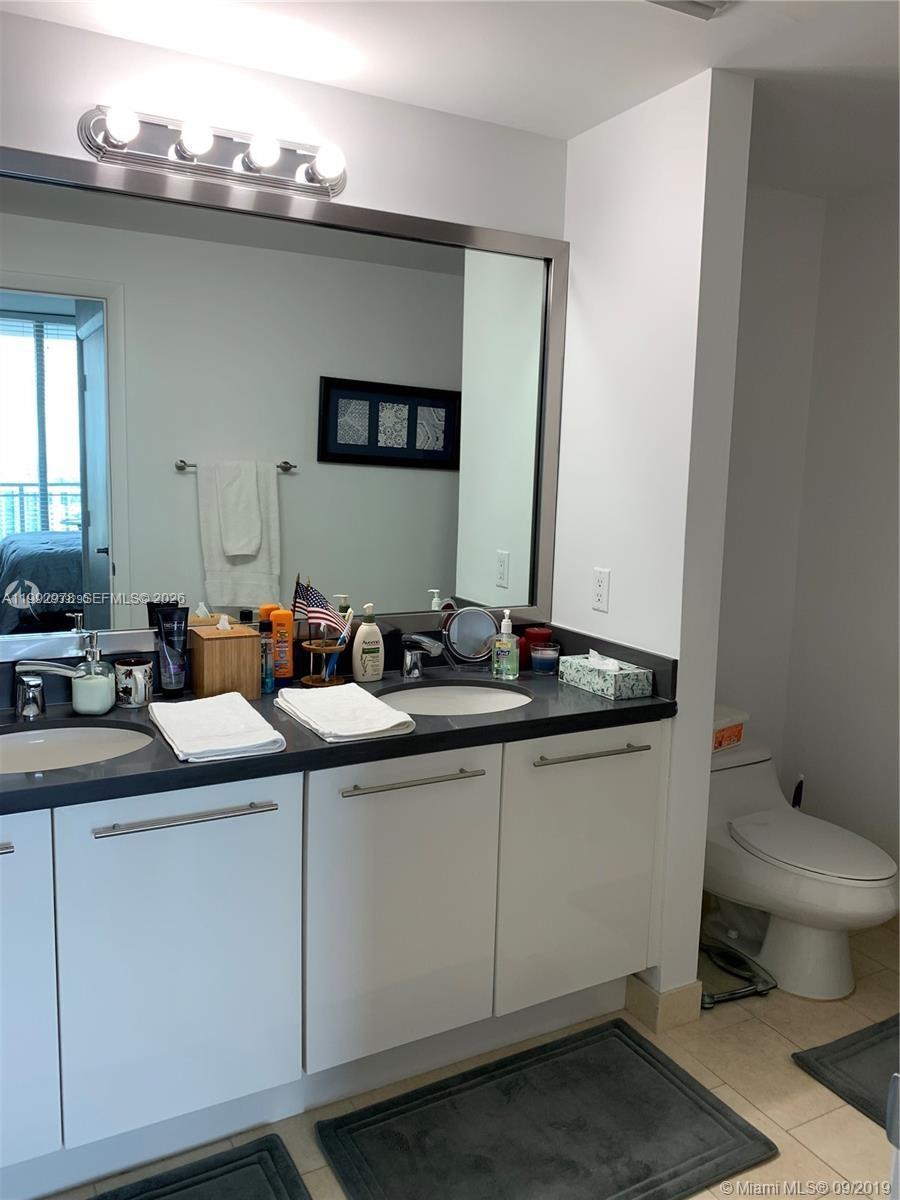 90 SW 3rd St #4008, Miami FL 33130