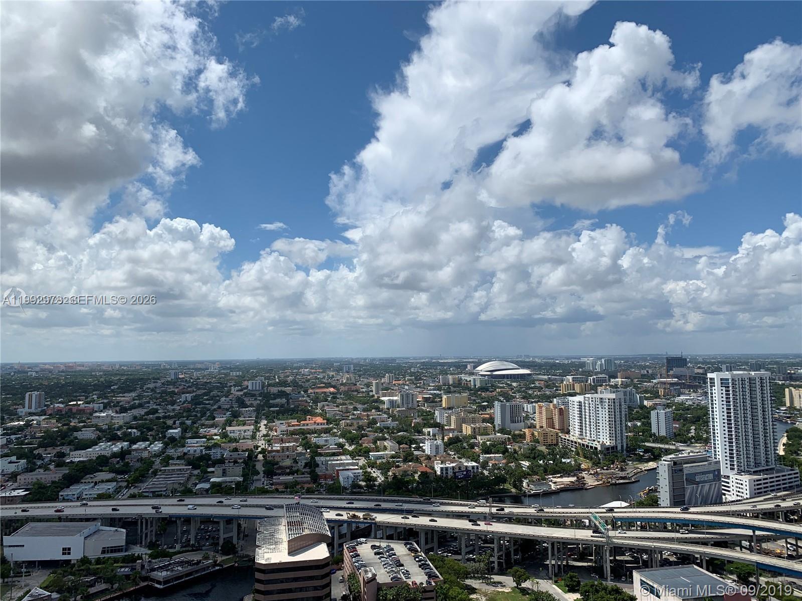90 SW 3rd St #4008, Miami FL 33130