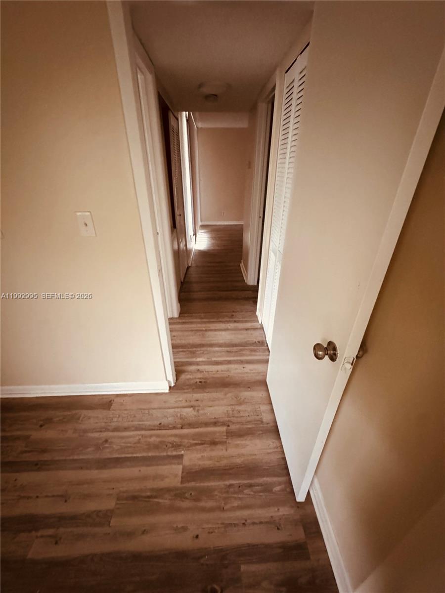 211 Lake Pointe Dr #110, Oakland Park FL 33309
