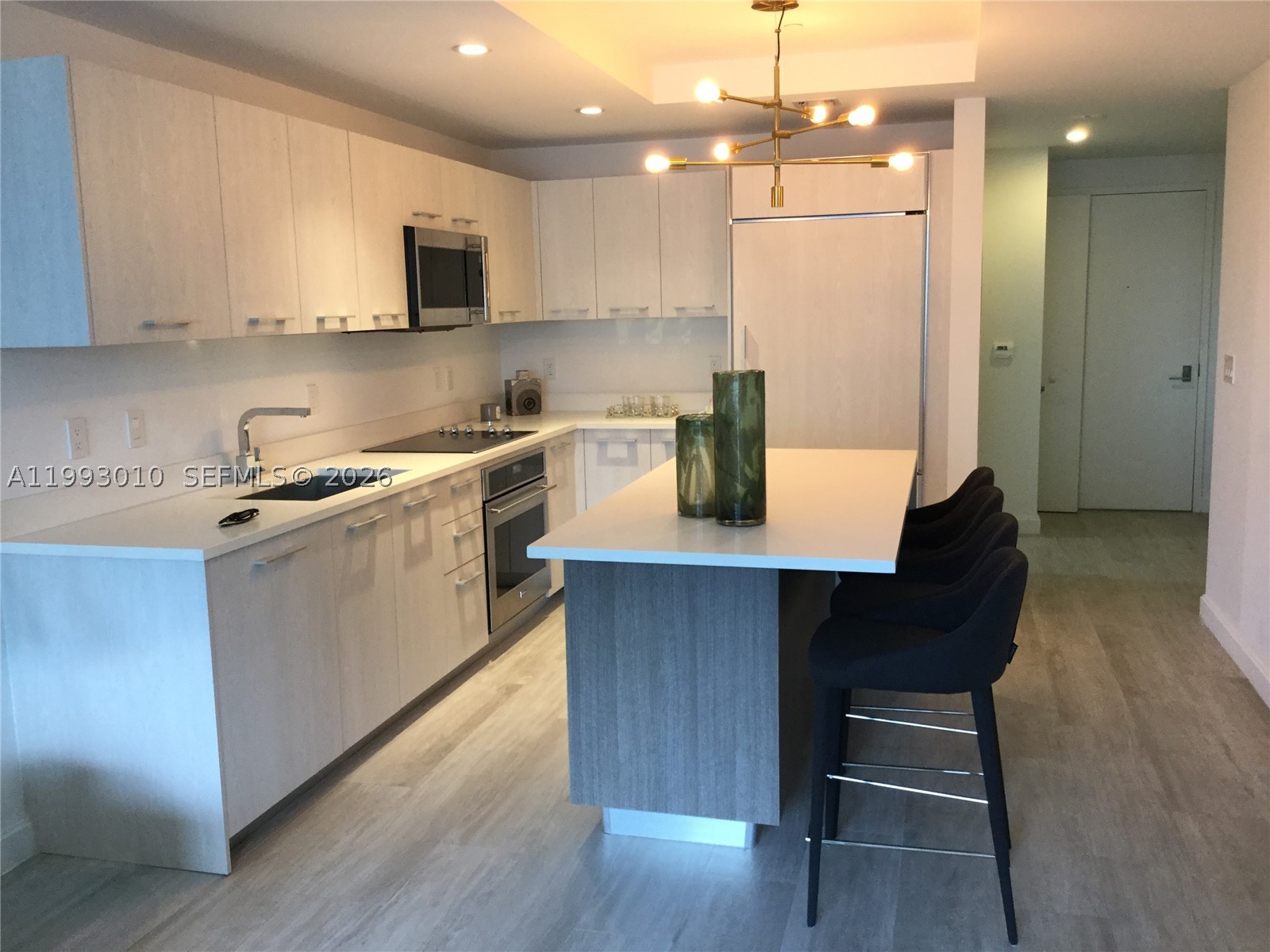 55 SW 9th St #1905, Miami FL 33130