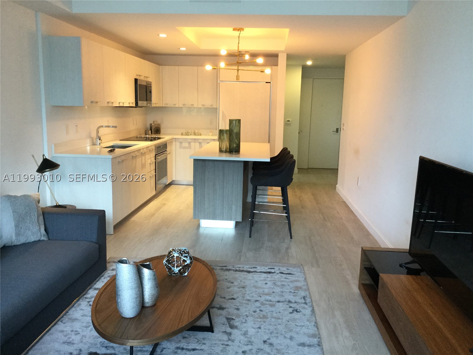 55 SW 9th St #1905, Miami FL 33130