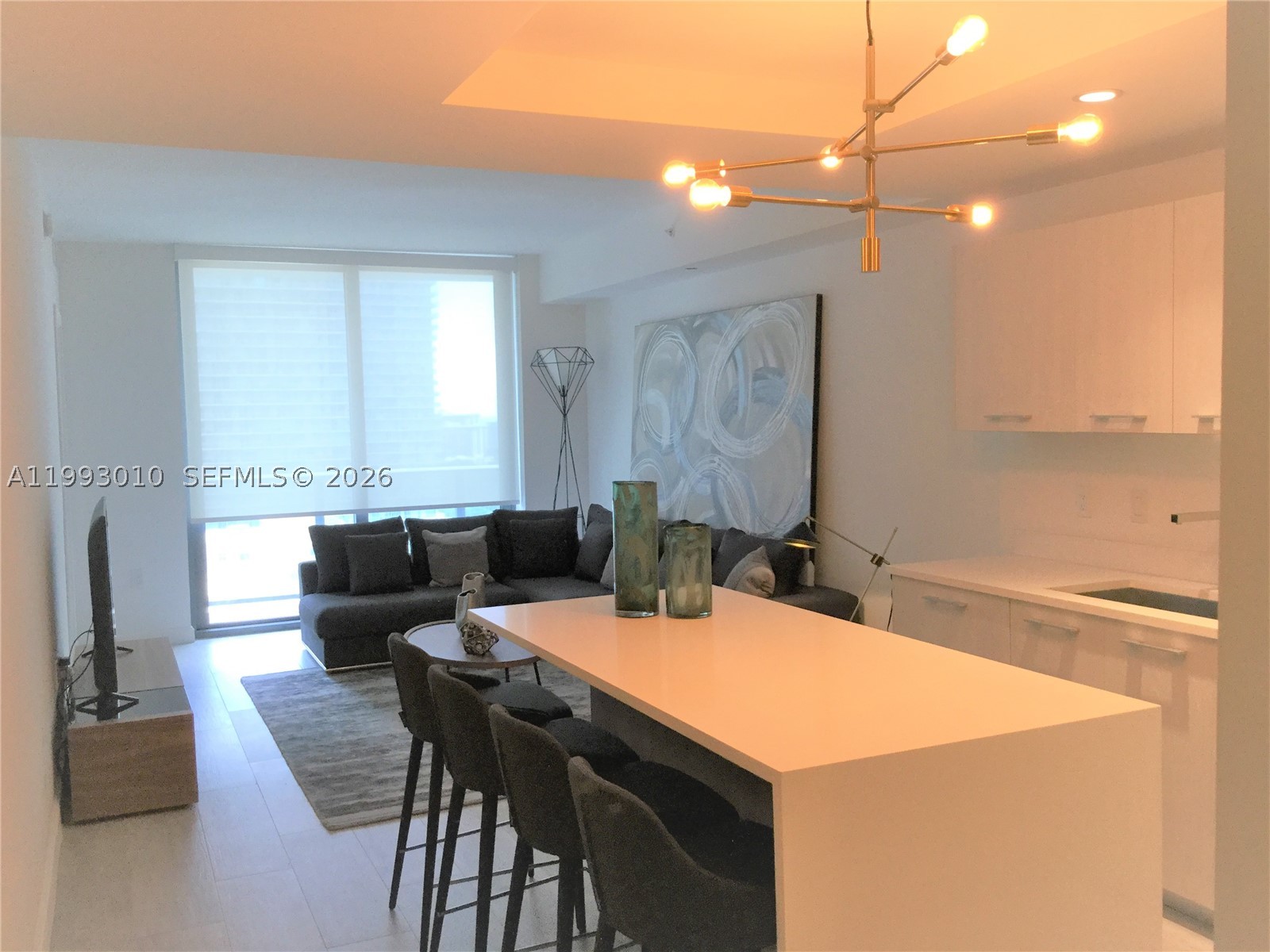 55 SW 9th St #1905, Miami FL 33130