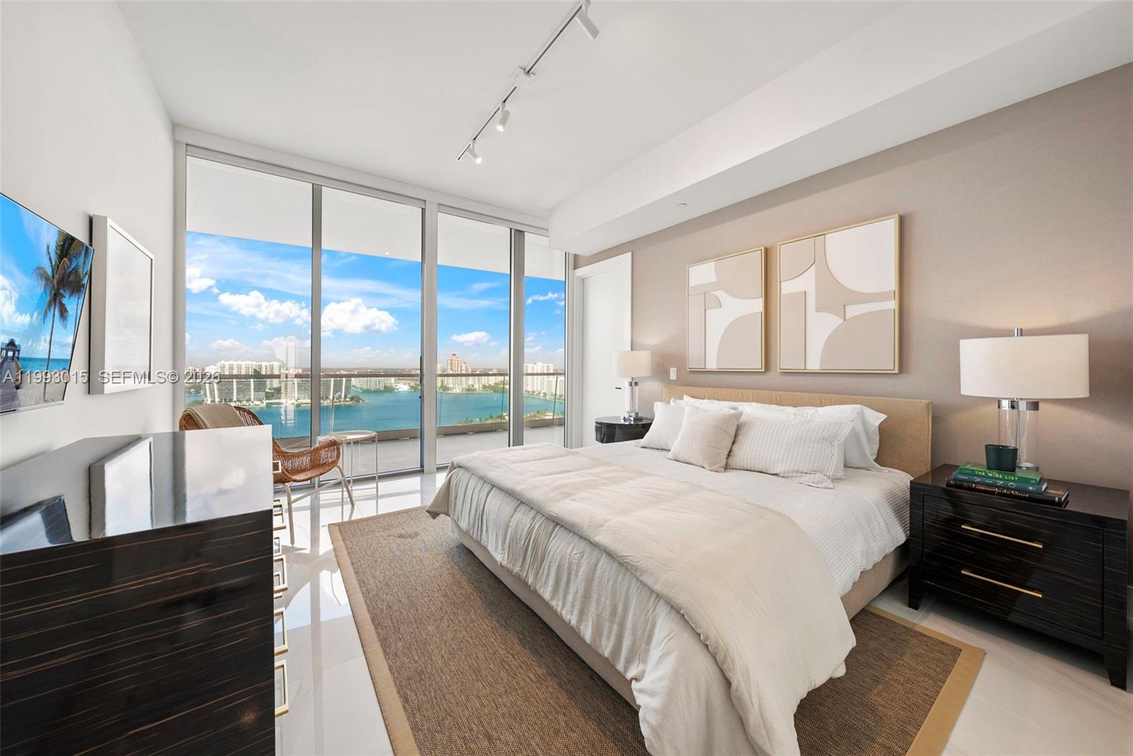 18501 Collins Ave #2504, Sunny Isles Beach FL 33160