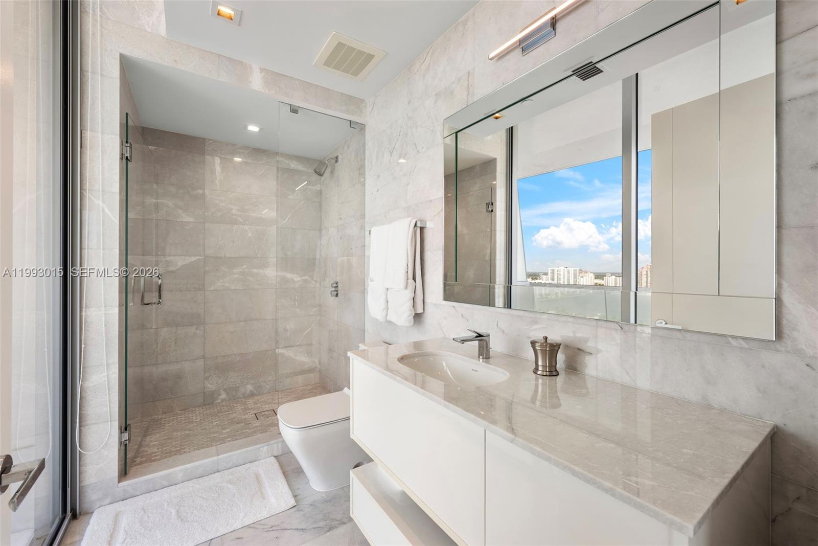 18501 Collins Ave #2504, Sunny Isles Beach FL 33160