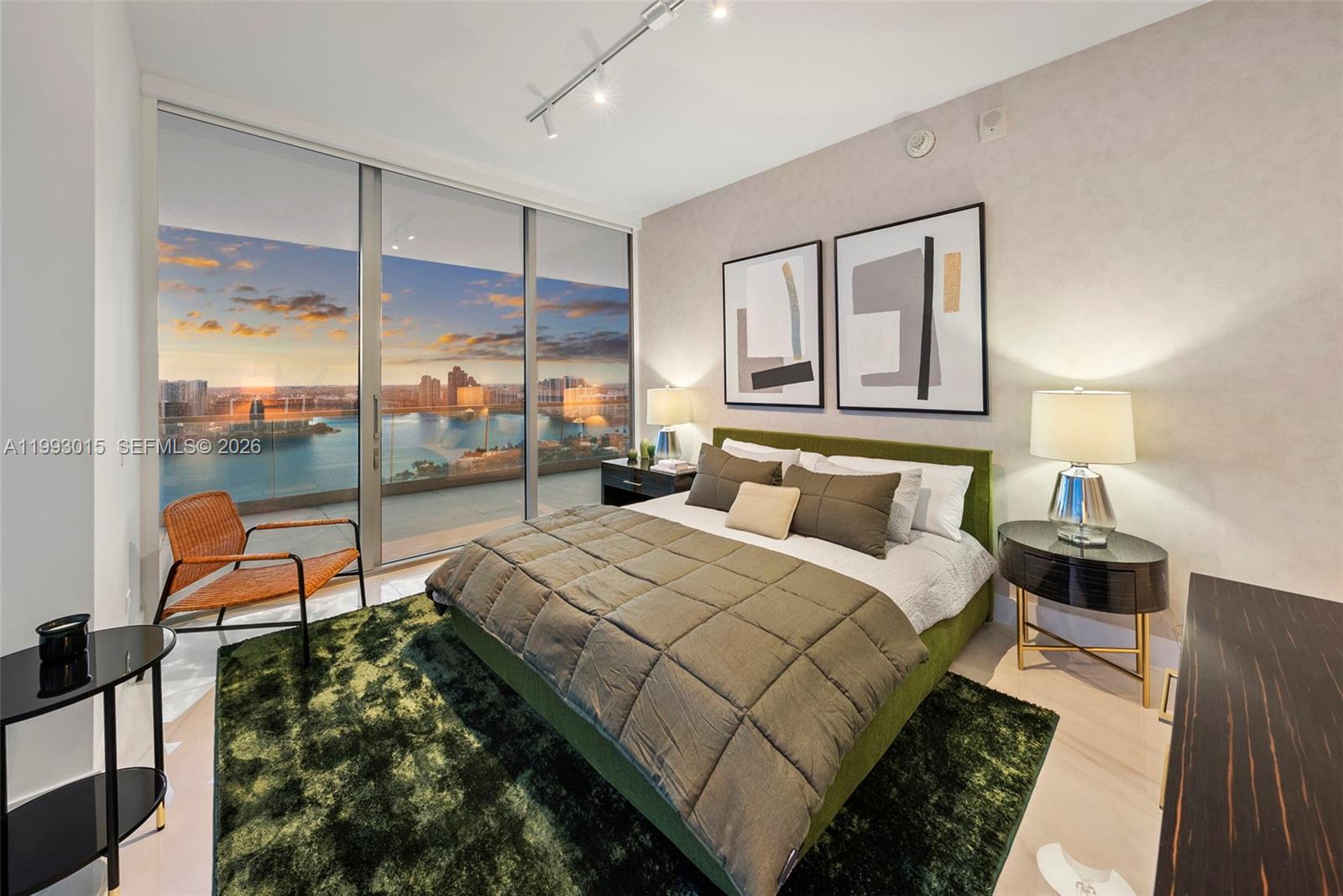 18501 Collins Ave #2504, Sunny Isles Beach FL 33160
