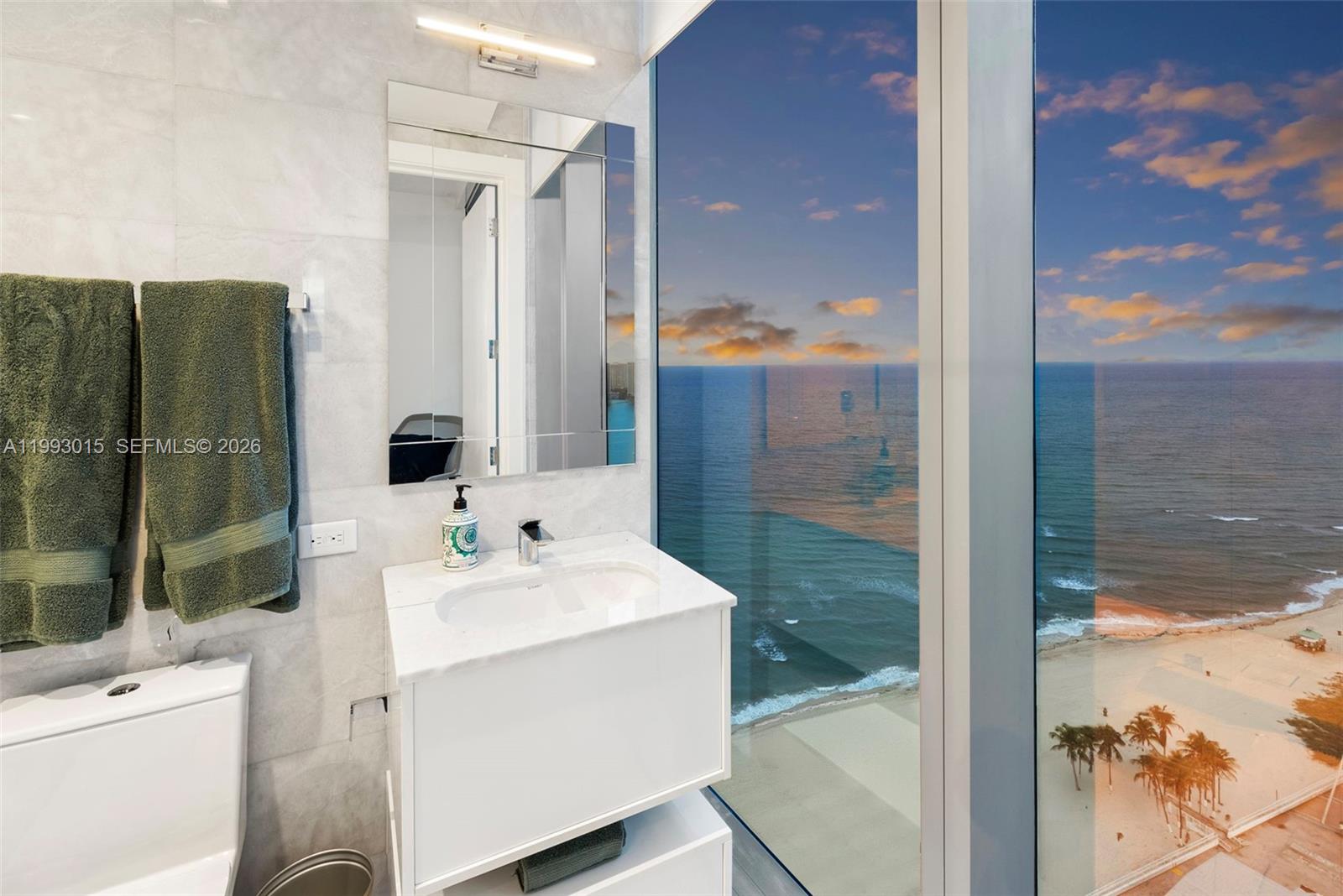 18501 Collins Ave #2504, Sunny Isles Beach FL 33160