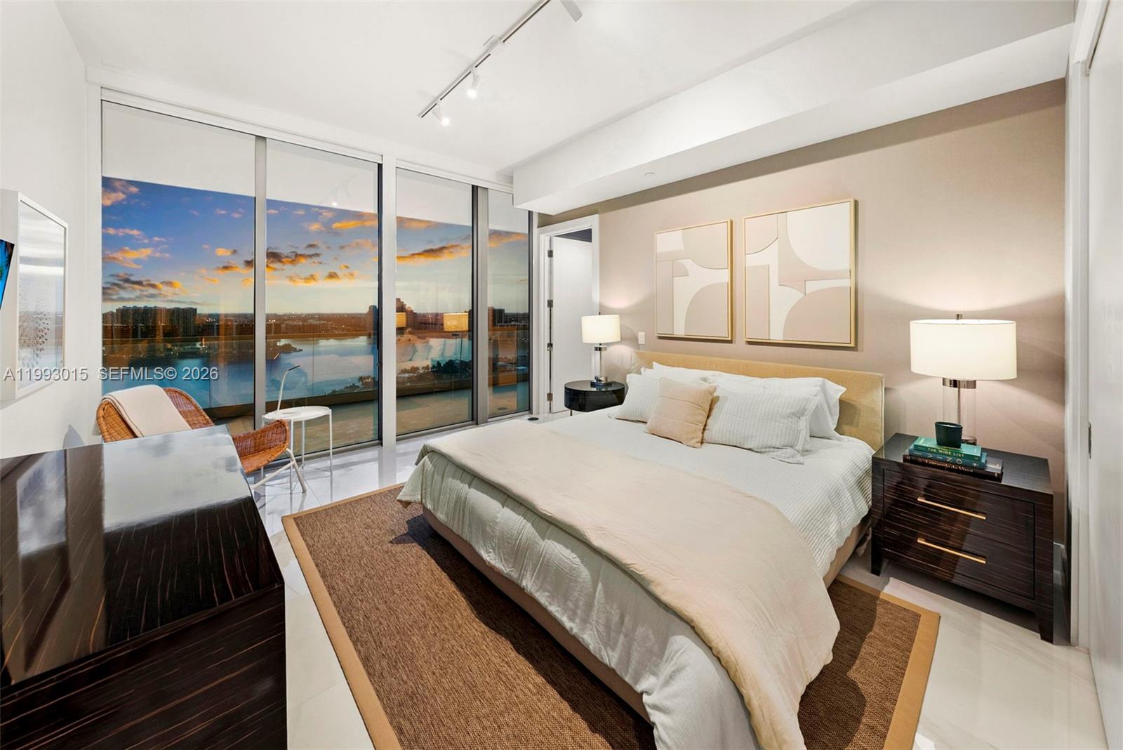 18501 Collins Ave #2504, Sunny Isles Beach FL 33160