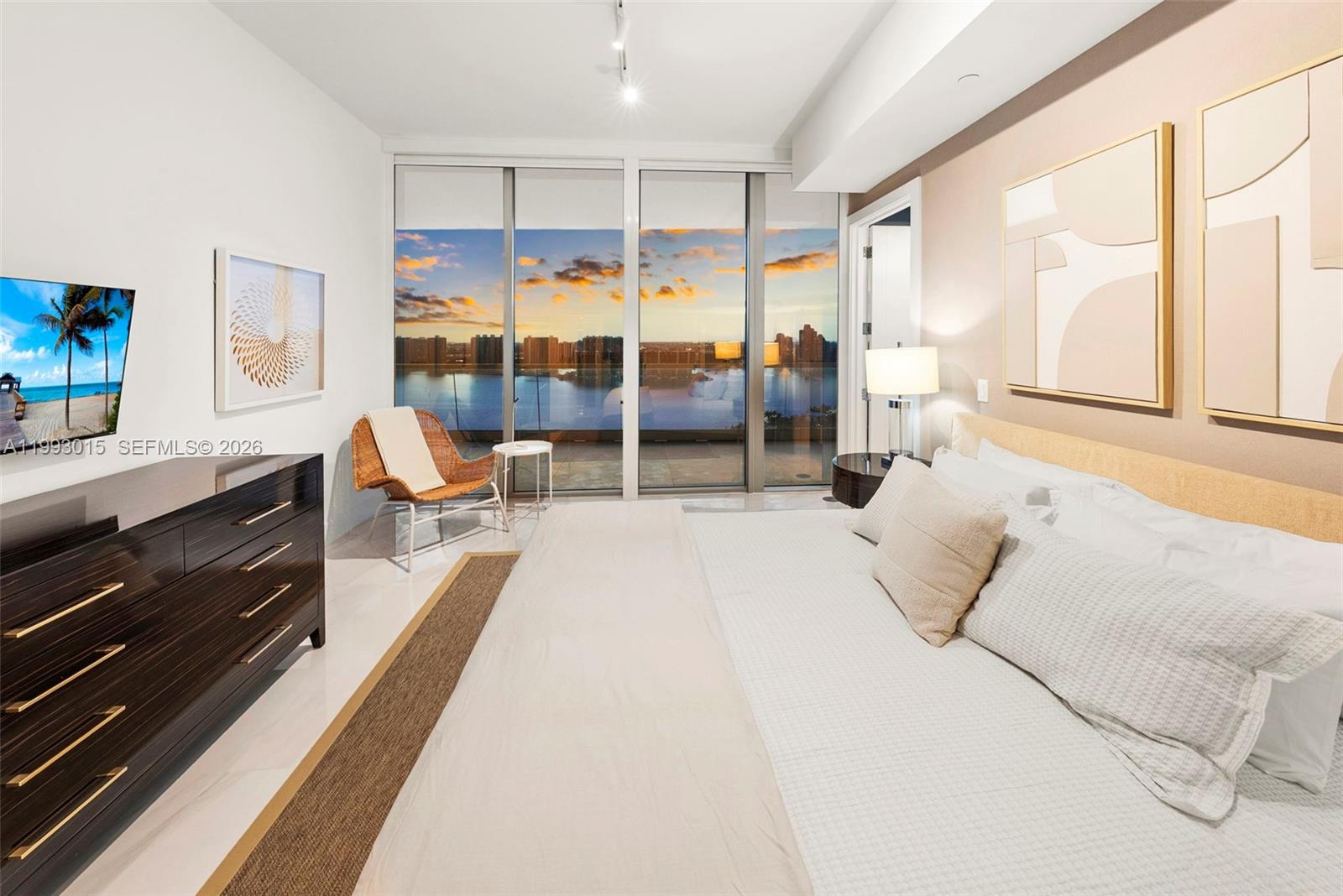 18501 Collins Ave #2504, Sunny Isles Beach FL 33160