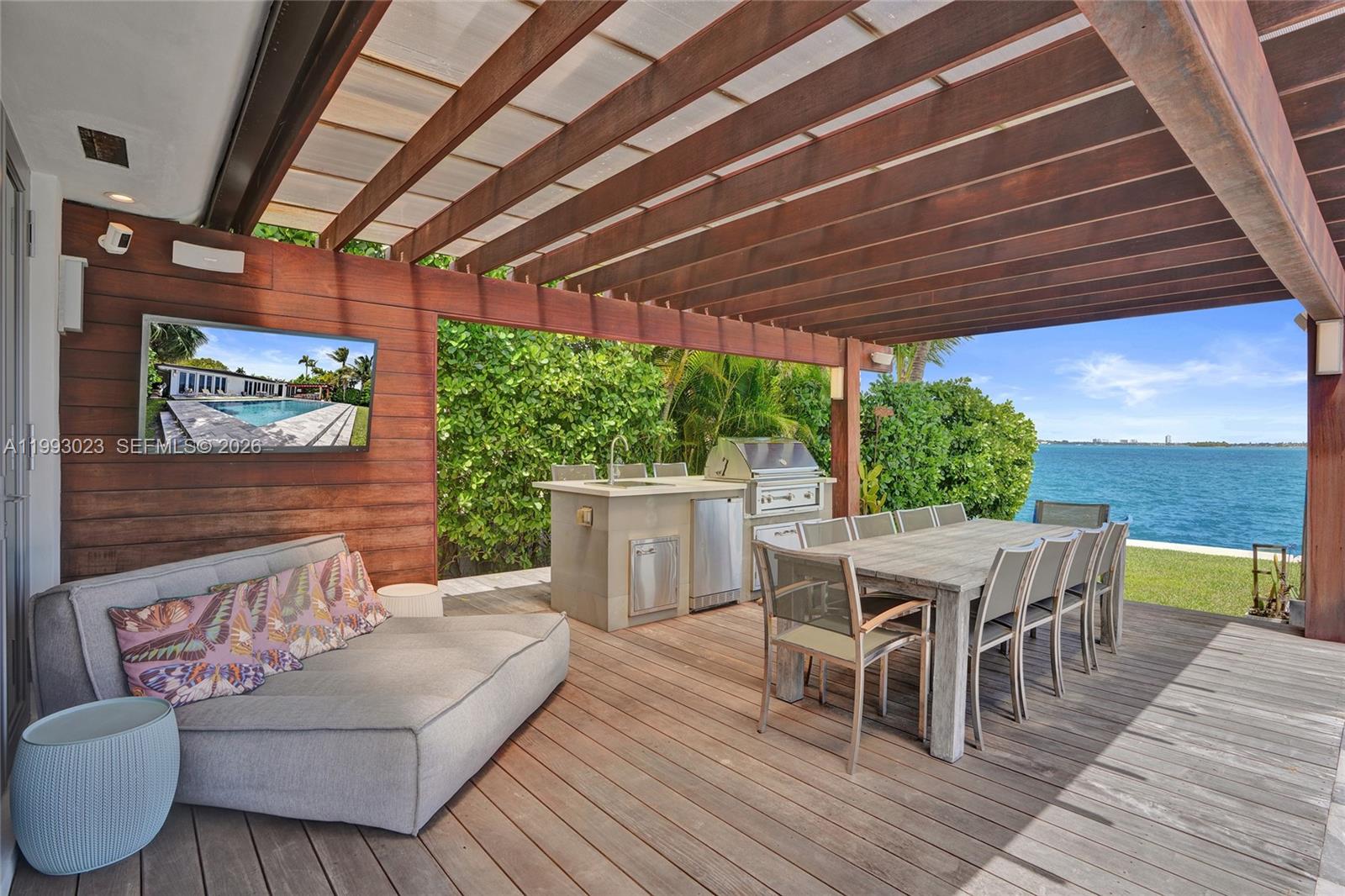 9301 N Bayshore Dr, Miami Shores FL 33138