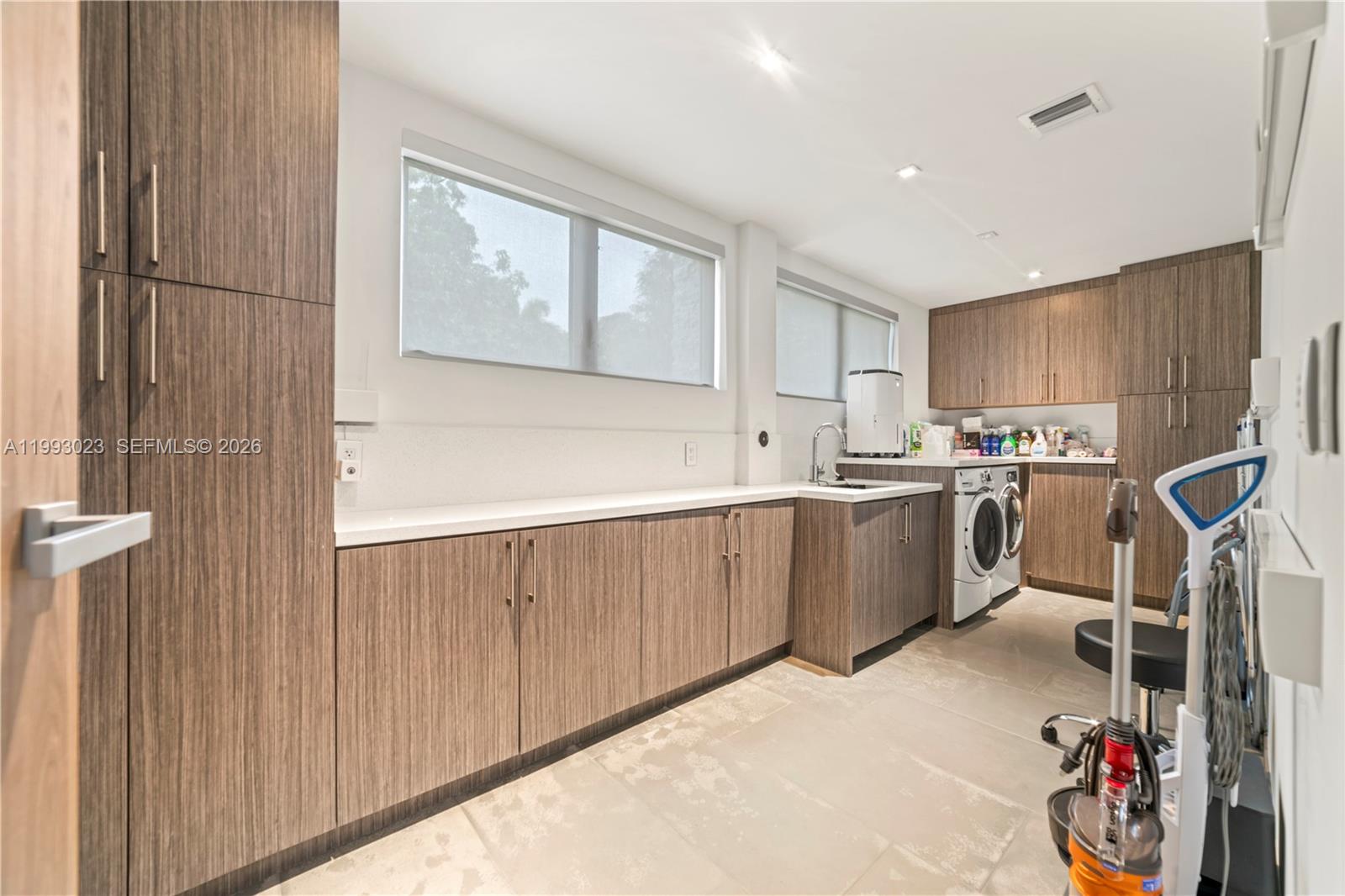 9301 N Bayshore Dr, Miami Shores FL 33138