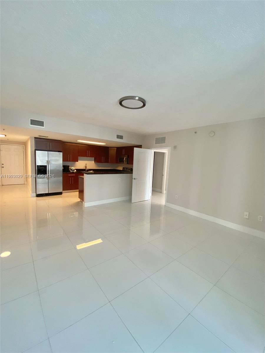 170 SE 14th St #2208, Miami FL 33131