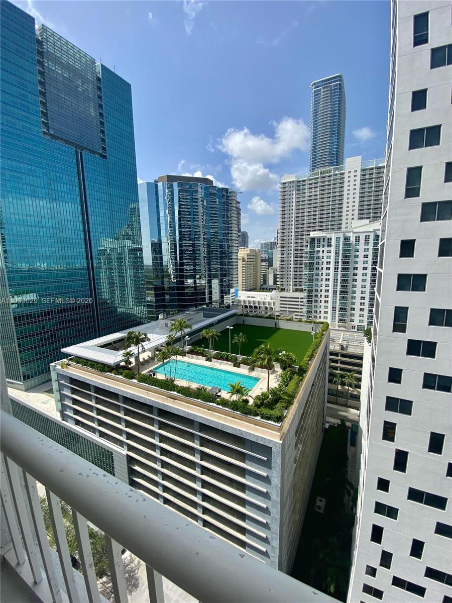170 SE 14th St #2208, Miami FL 33131