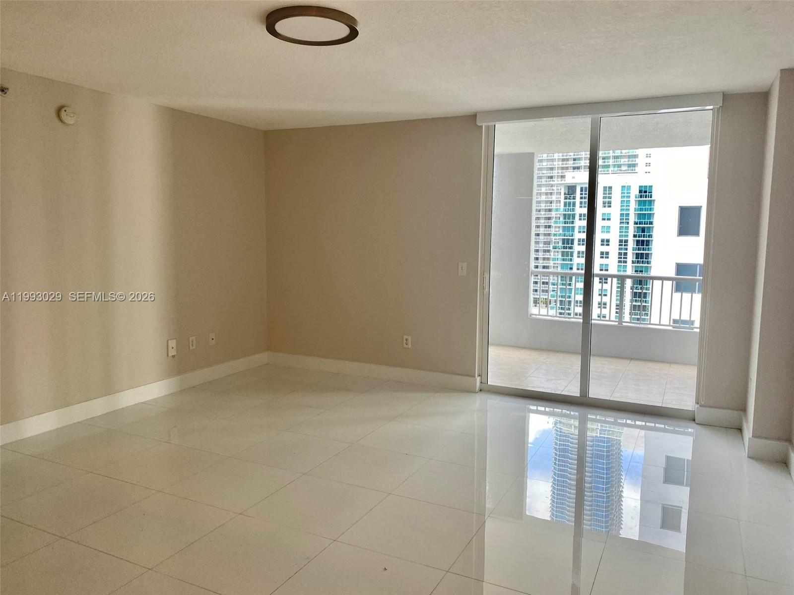 170 SE 14th St #2208, Miami FL 33131