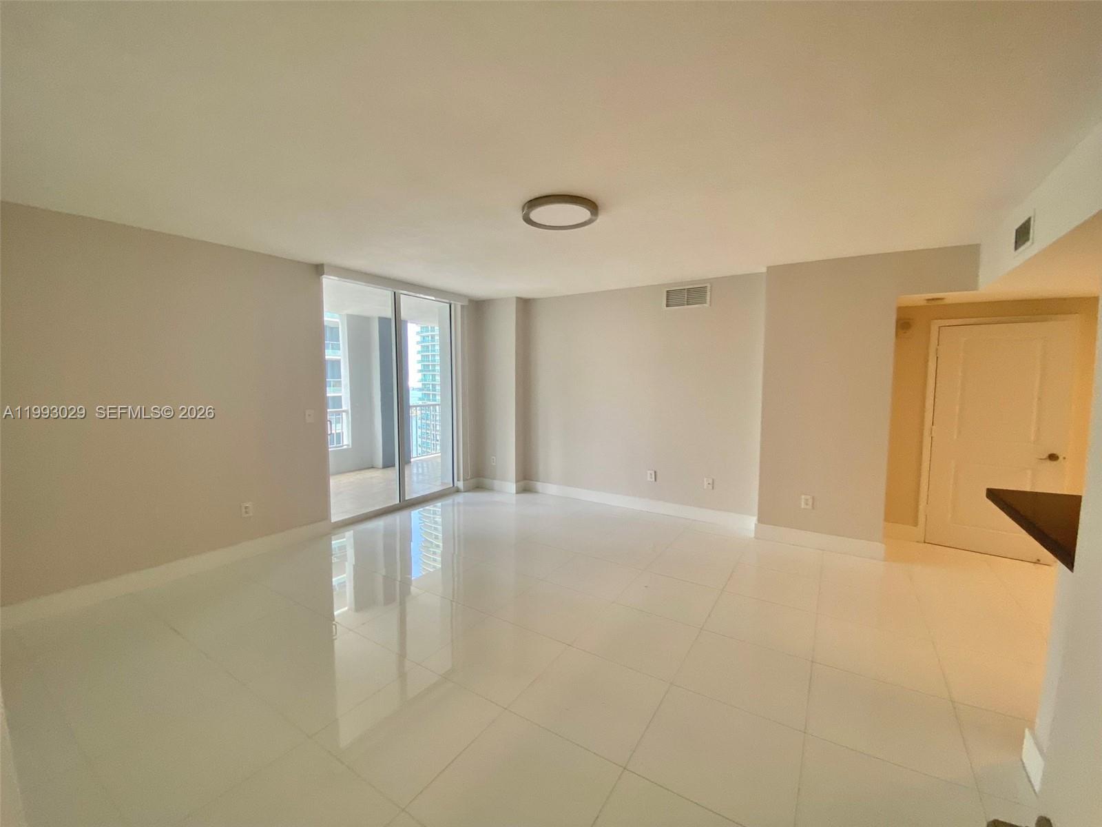 170 SE 14th St #2208, Miami FL 33131