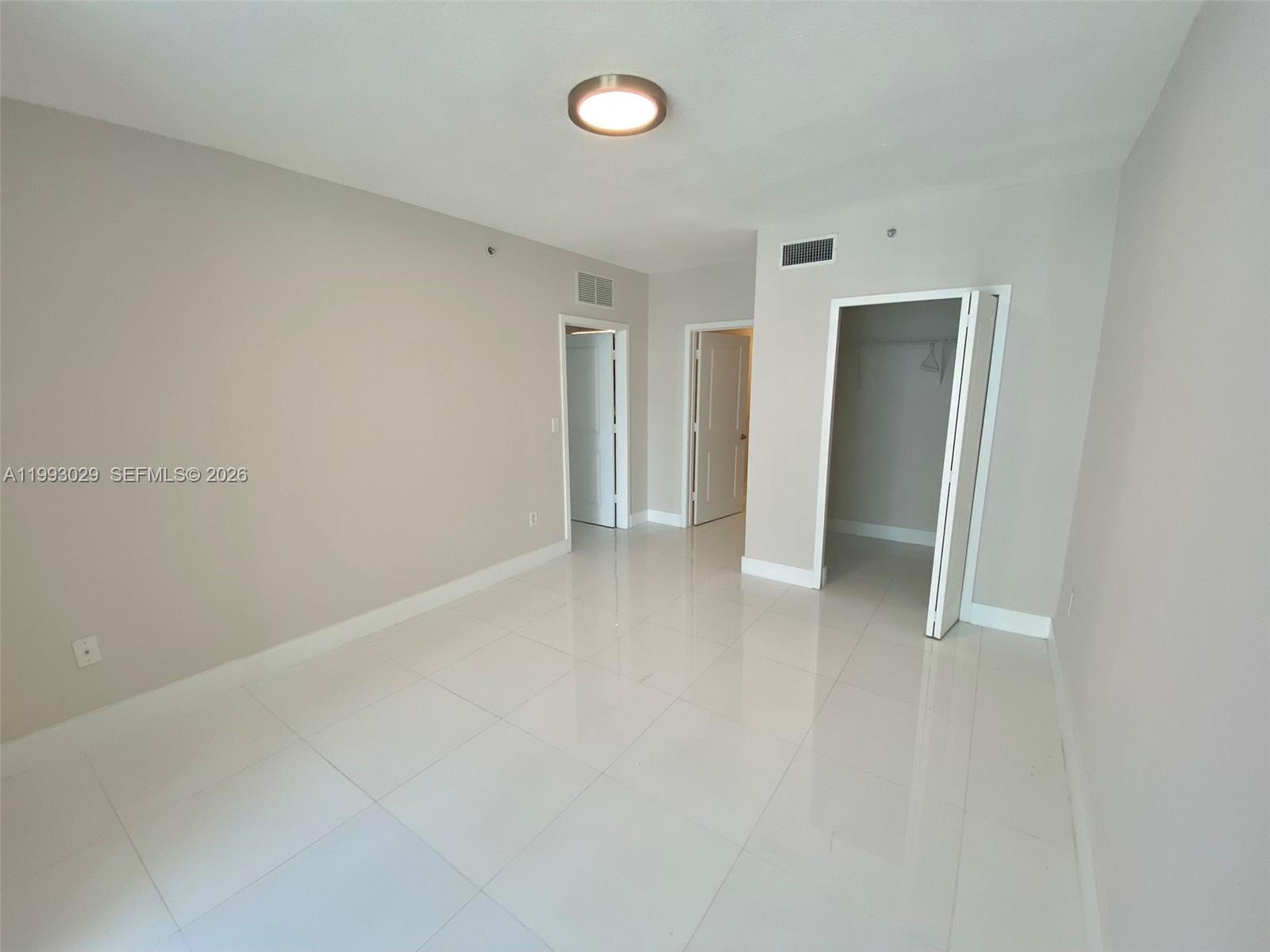 170 SE 14th St #2208, Miami FL 33131