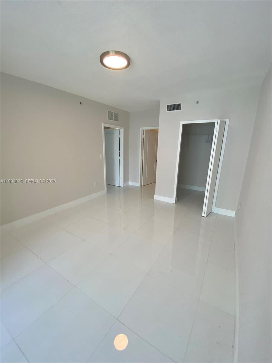 170 SE 14th St #2208, Miami FL 33131