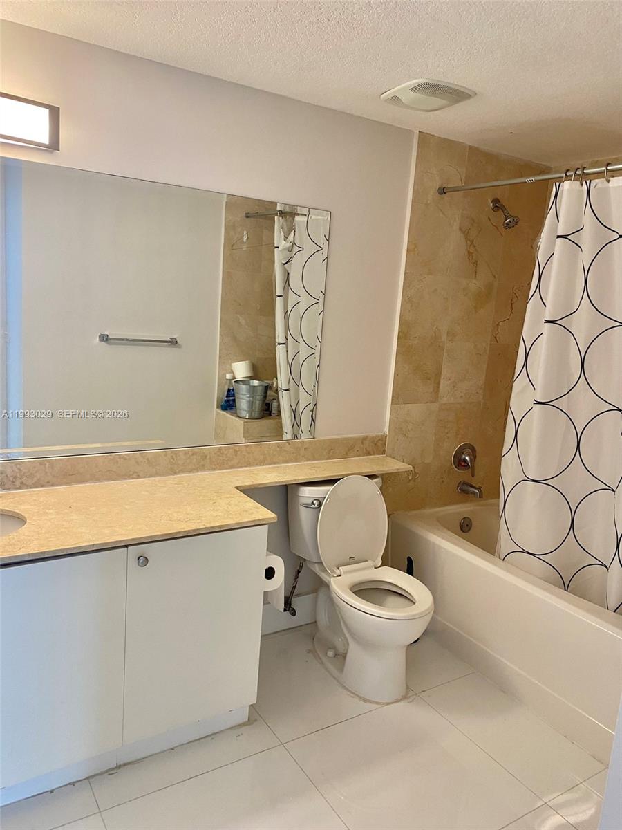 170 SE 14th St #2208, Miami FL 33131