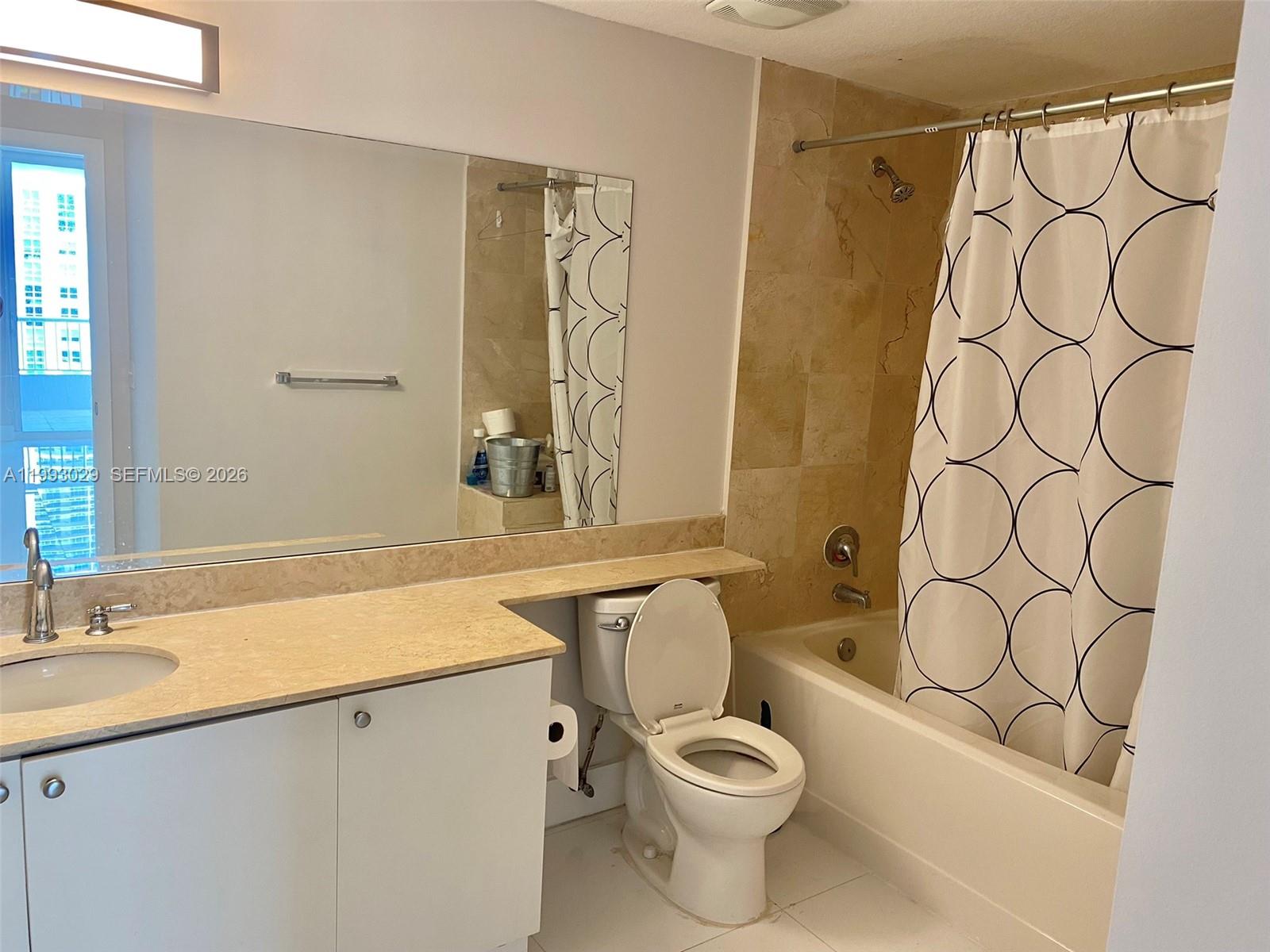 170 SE 14th St #2208, Miami FL 33131