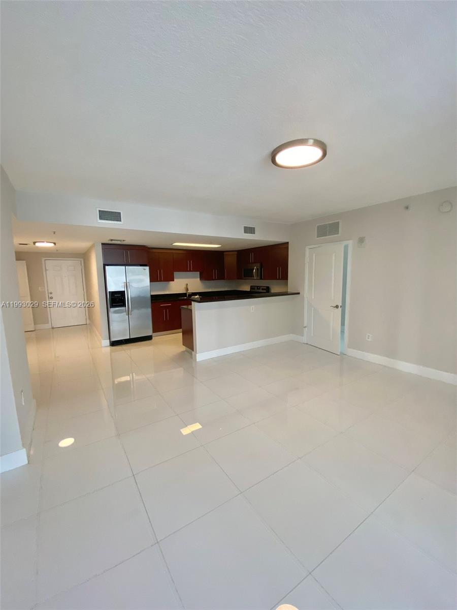 170 SE 14th St #2208, Miami FL 33131