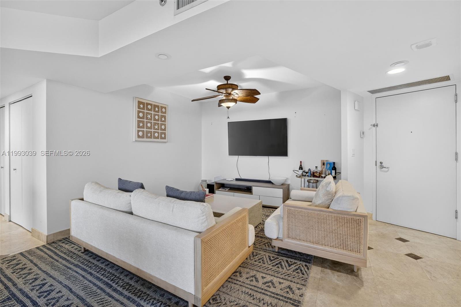 1000 Island Blvd #2105, Aventura FL 33160