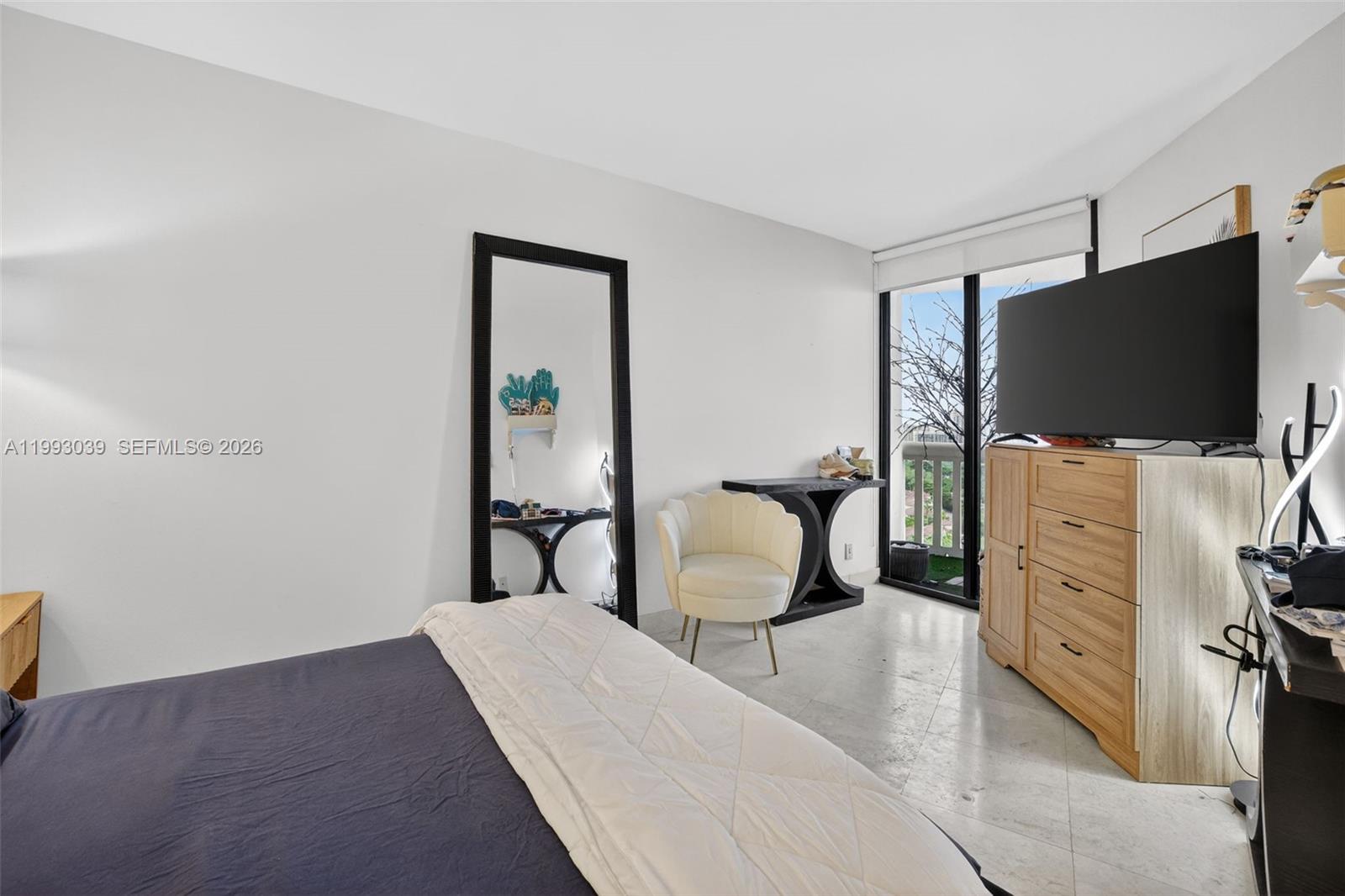 1000 Island Blvd #2105, Aventura FL 33160