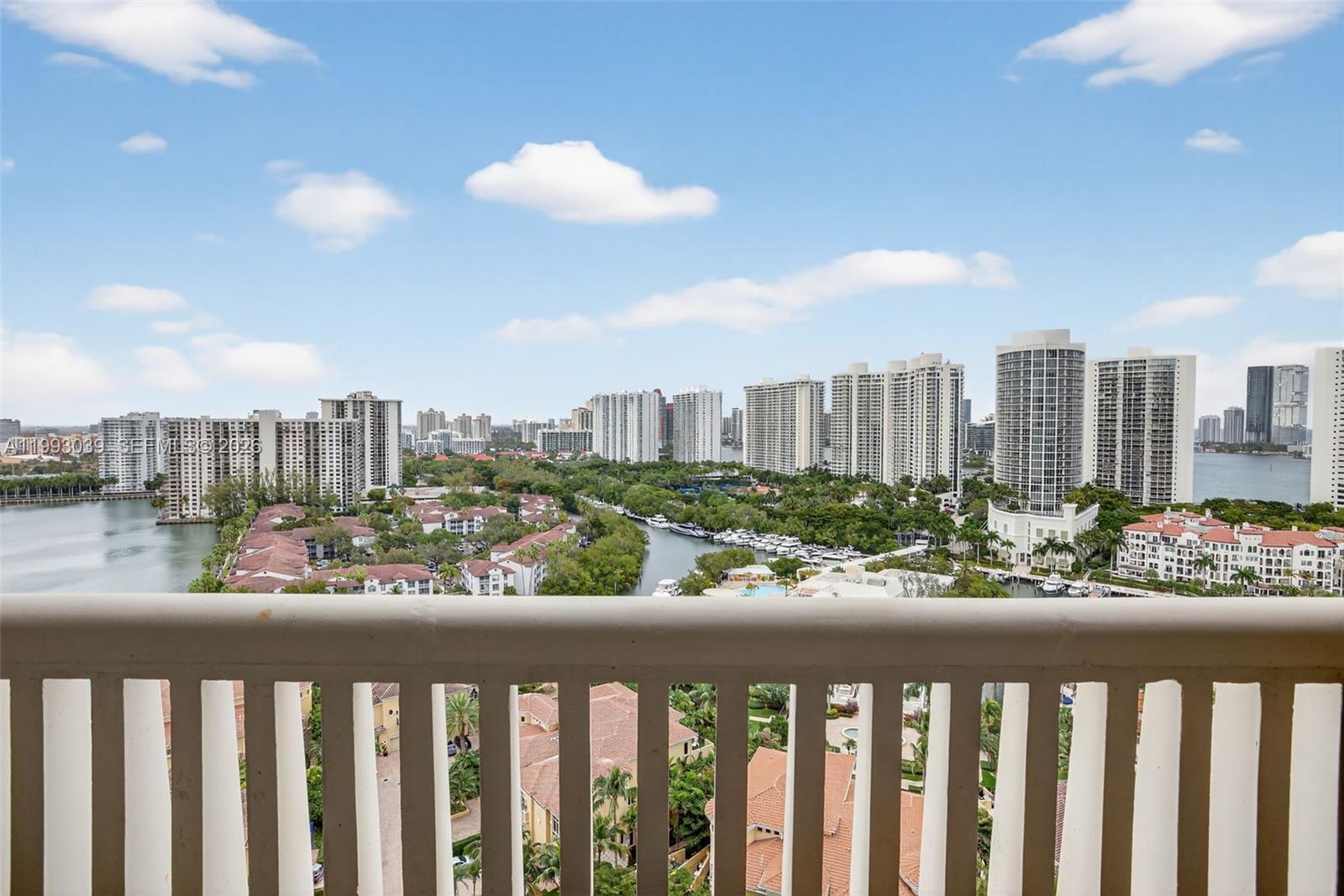 1000 Island Blvd #2105, Aventura FL 33160