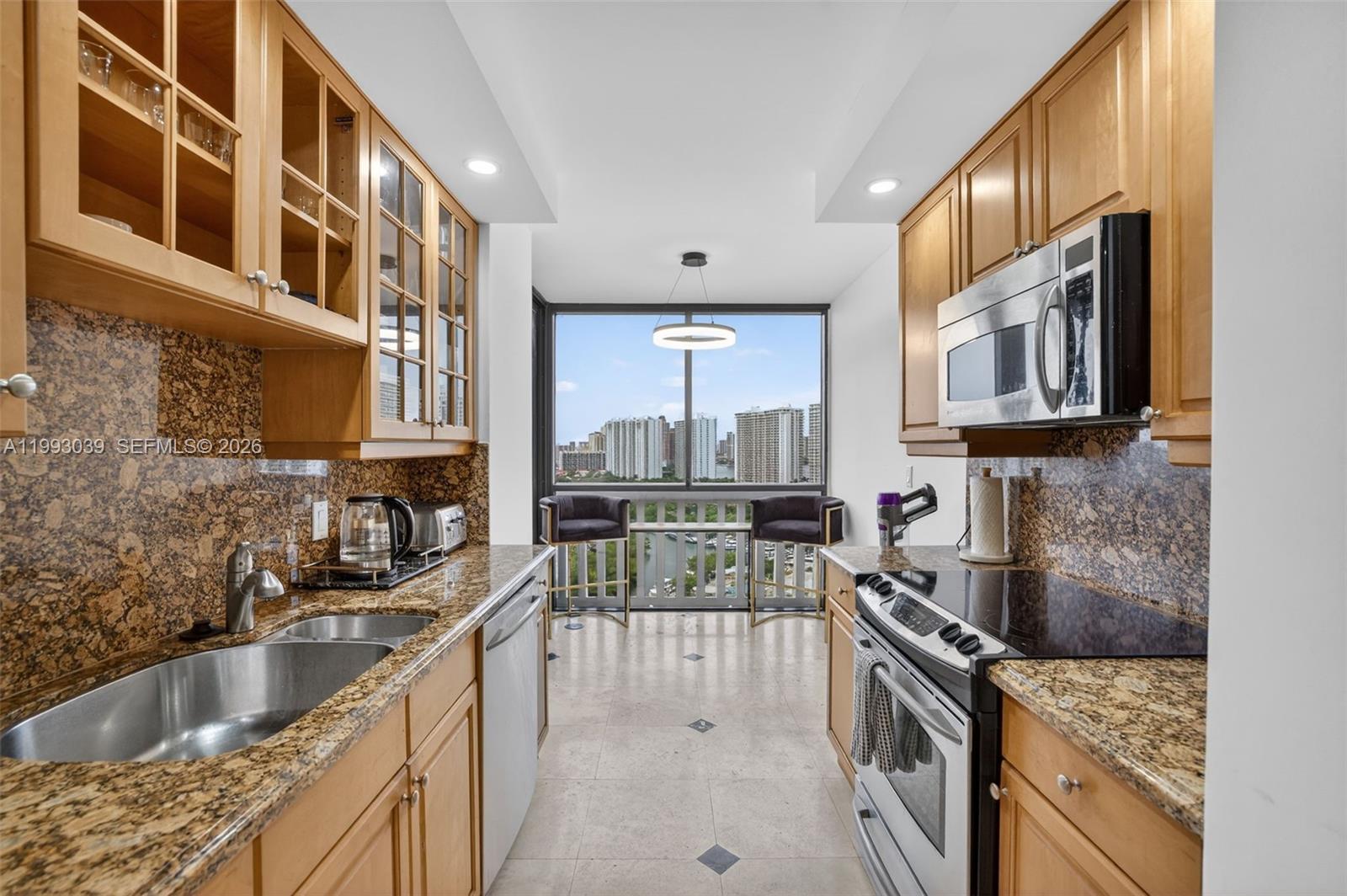 1000 Island Blvd #2105, Aventura FL 33160