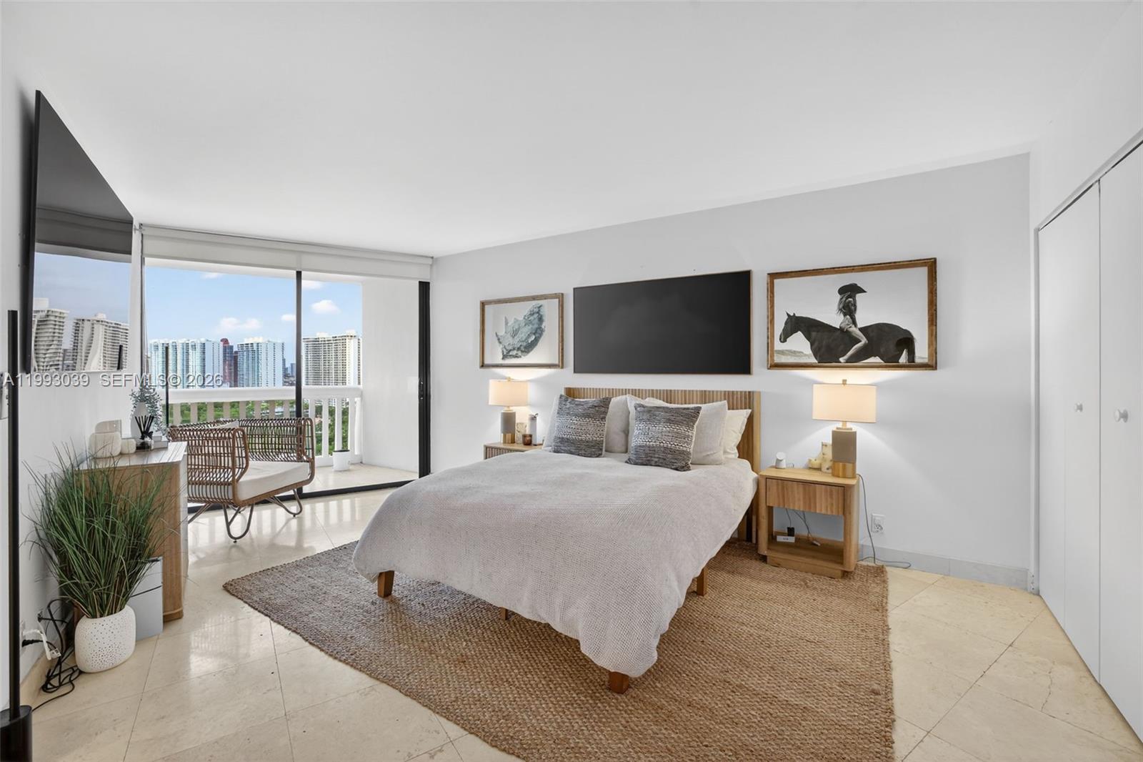 1000 Island Blvd #2105, Aventura FL 33160