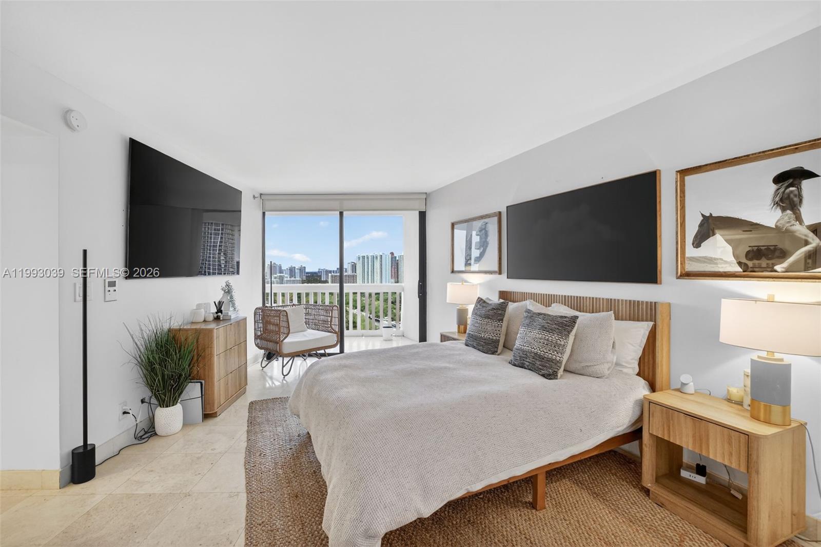 1000 Island Blvd #2105, Aventura FL 33160