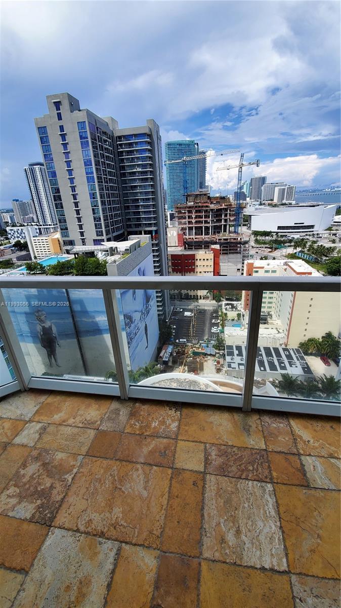 253 NE 2nd St #2301, Miami FL 33132