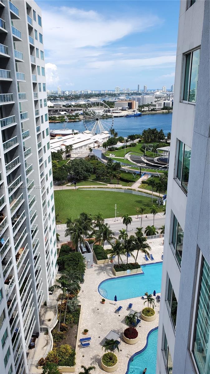 253 NE 2nd St #2301, Miami FL 33132