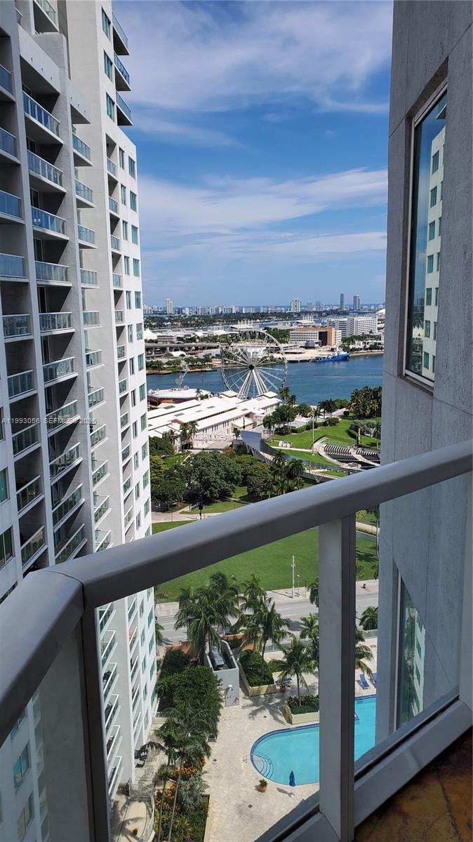 253 NE 2nd St #2301, Miami FL 33132