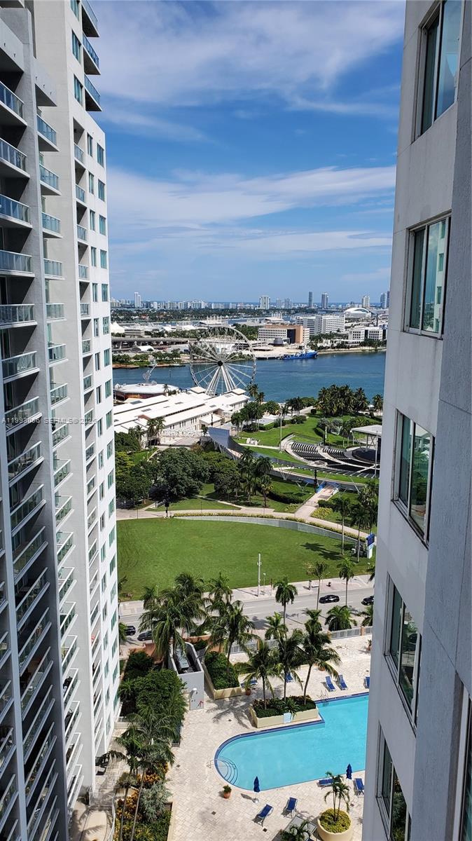253 NE 2nd St #2301, Miami FL 33132