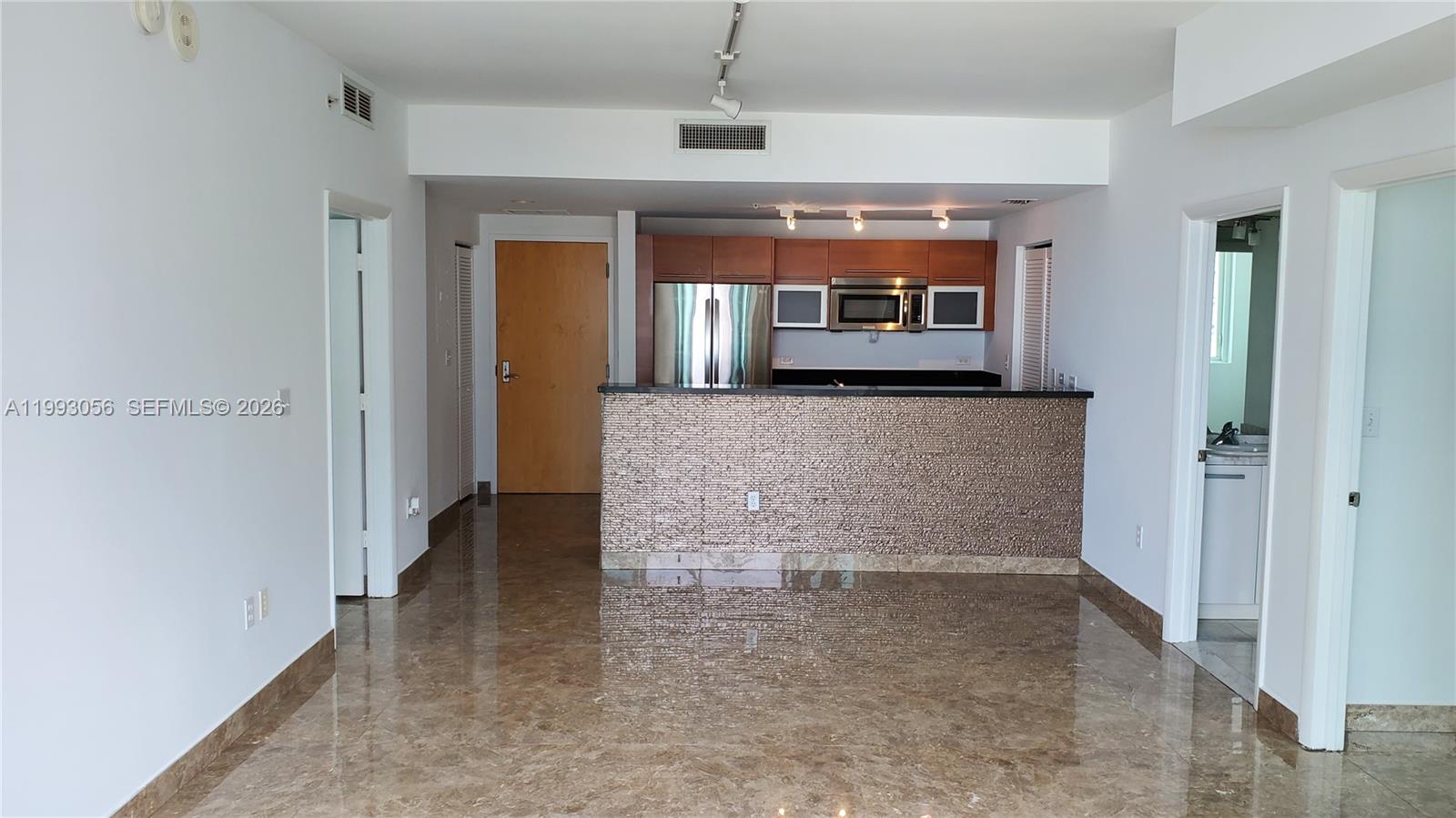 253 NE 2nd St #2301, Miami FL 33132