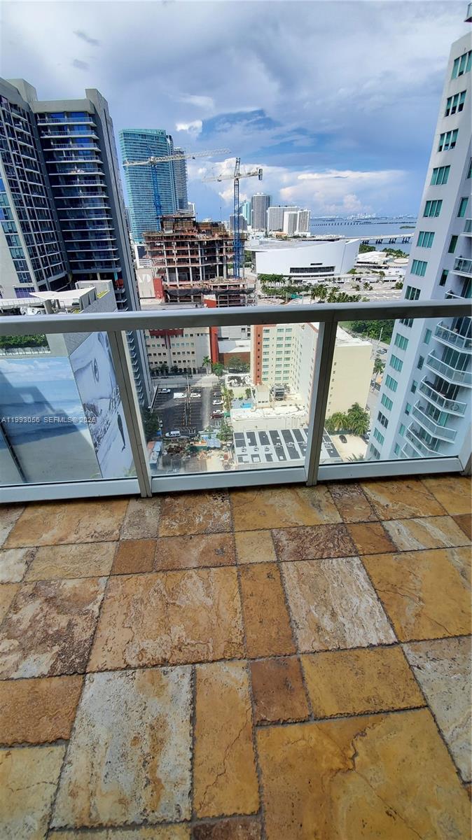 253 NE 2nd St #2301, Miami FL 33132