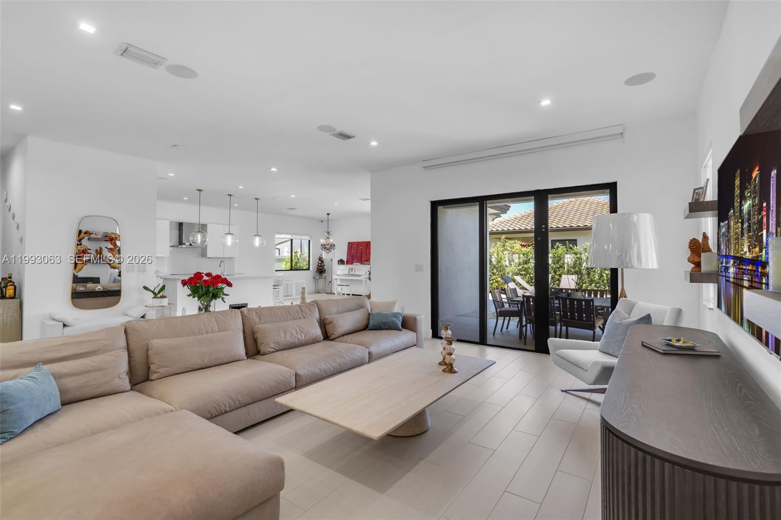 8019 NW 46th Ter, Doral FL 33166