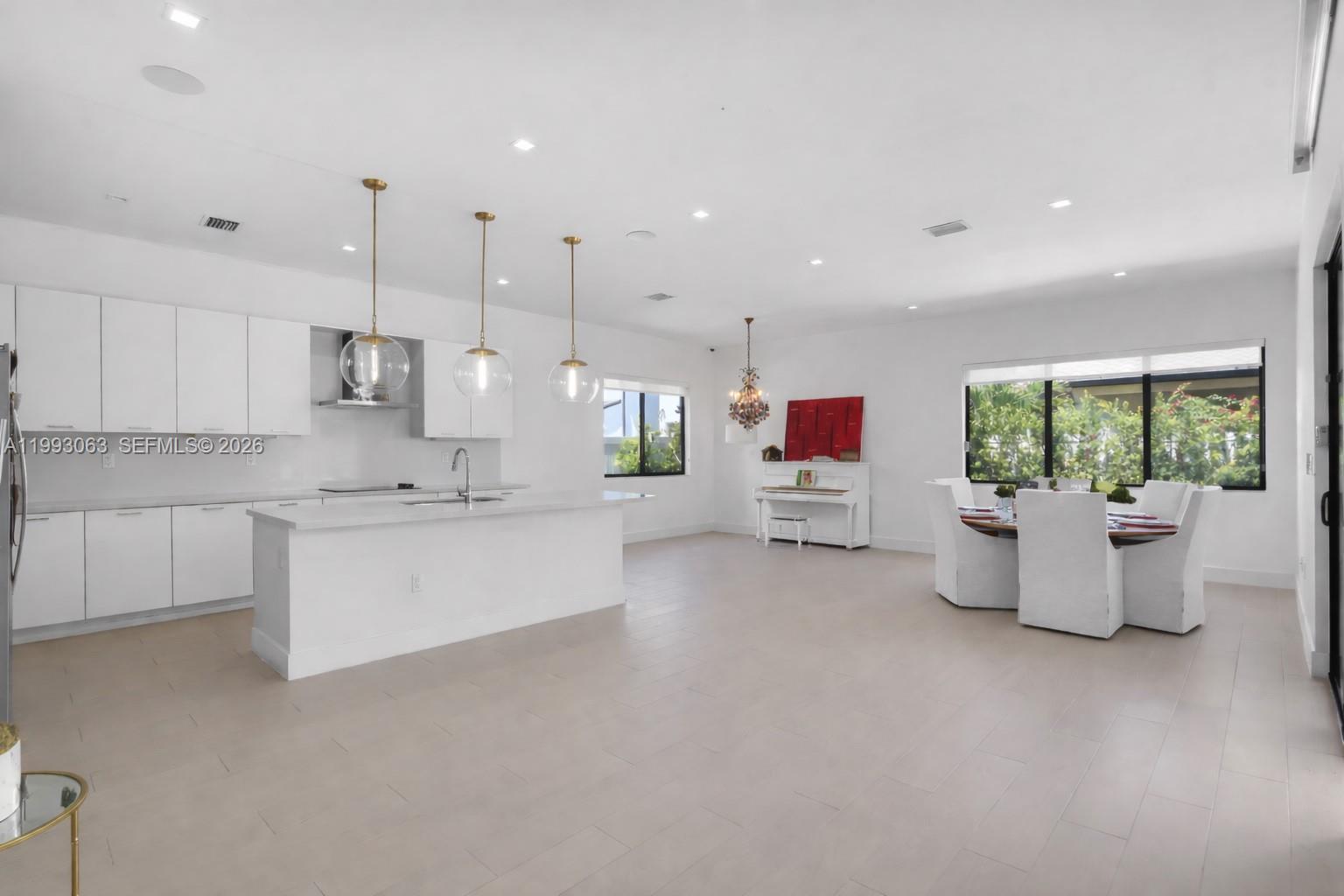 8019 NW 46th Ter, Doral FL 33166